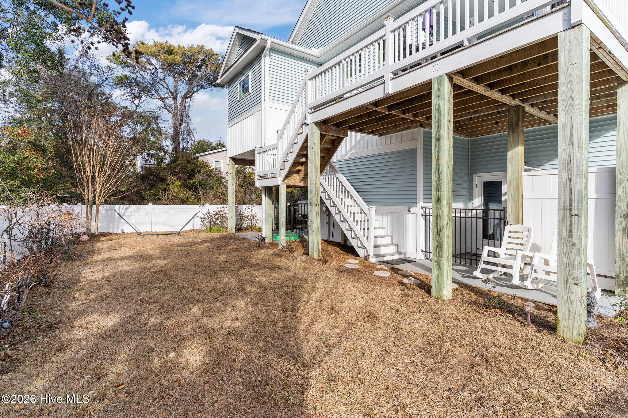 100549491 | Photo 44