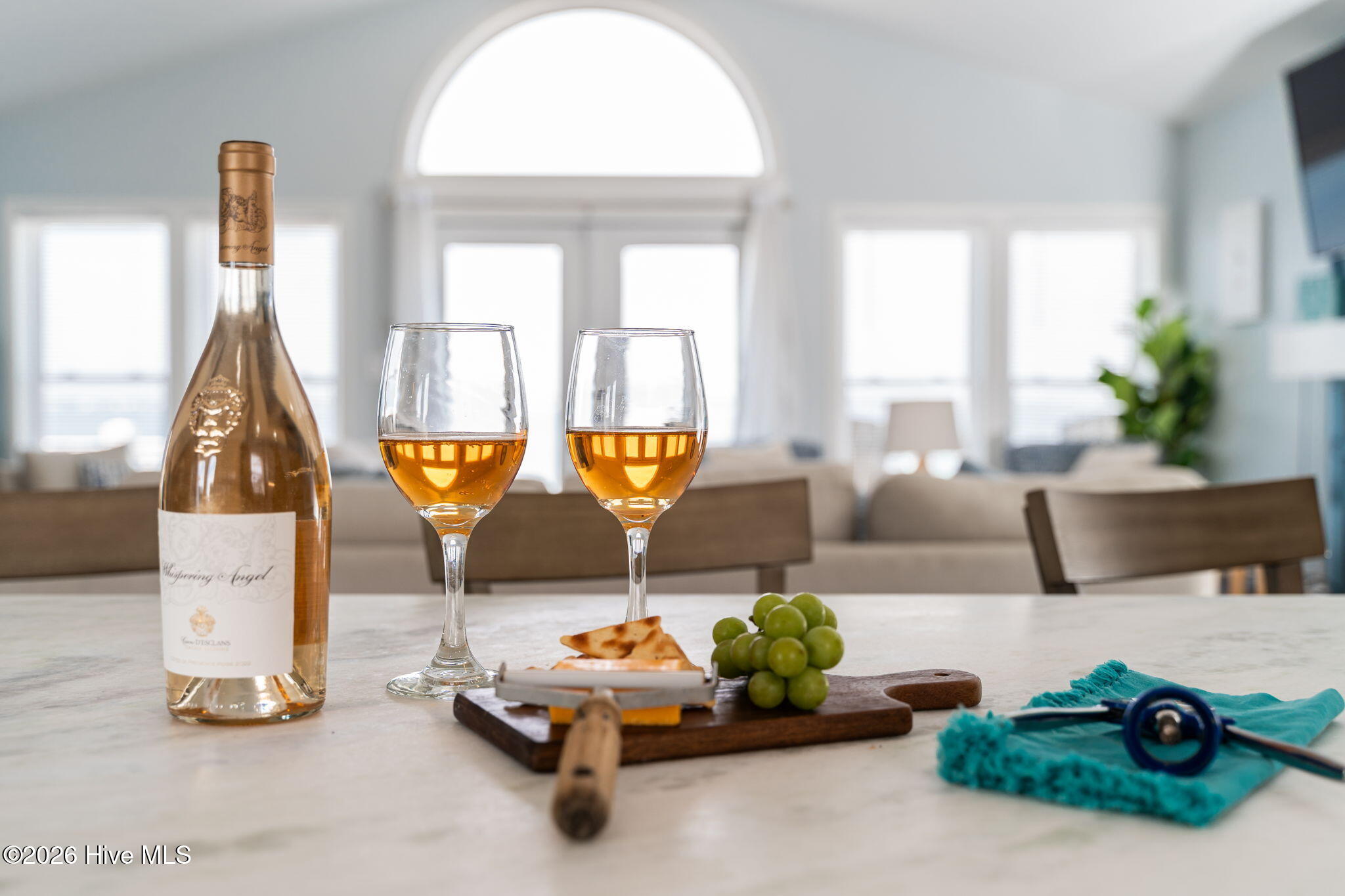 100561667 | Photo 55