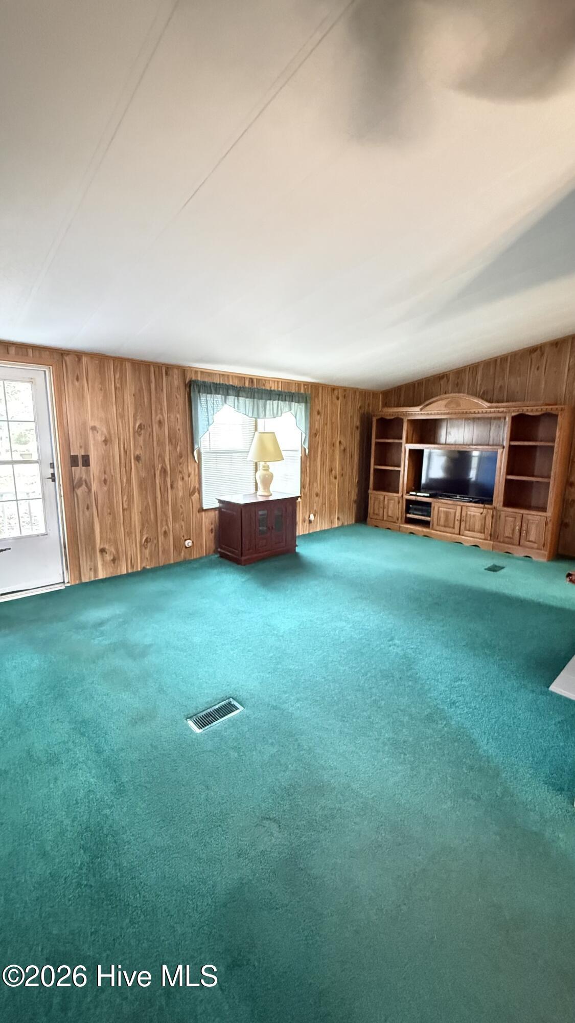 100551820 | Photo 10