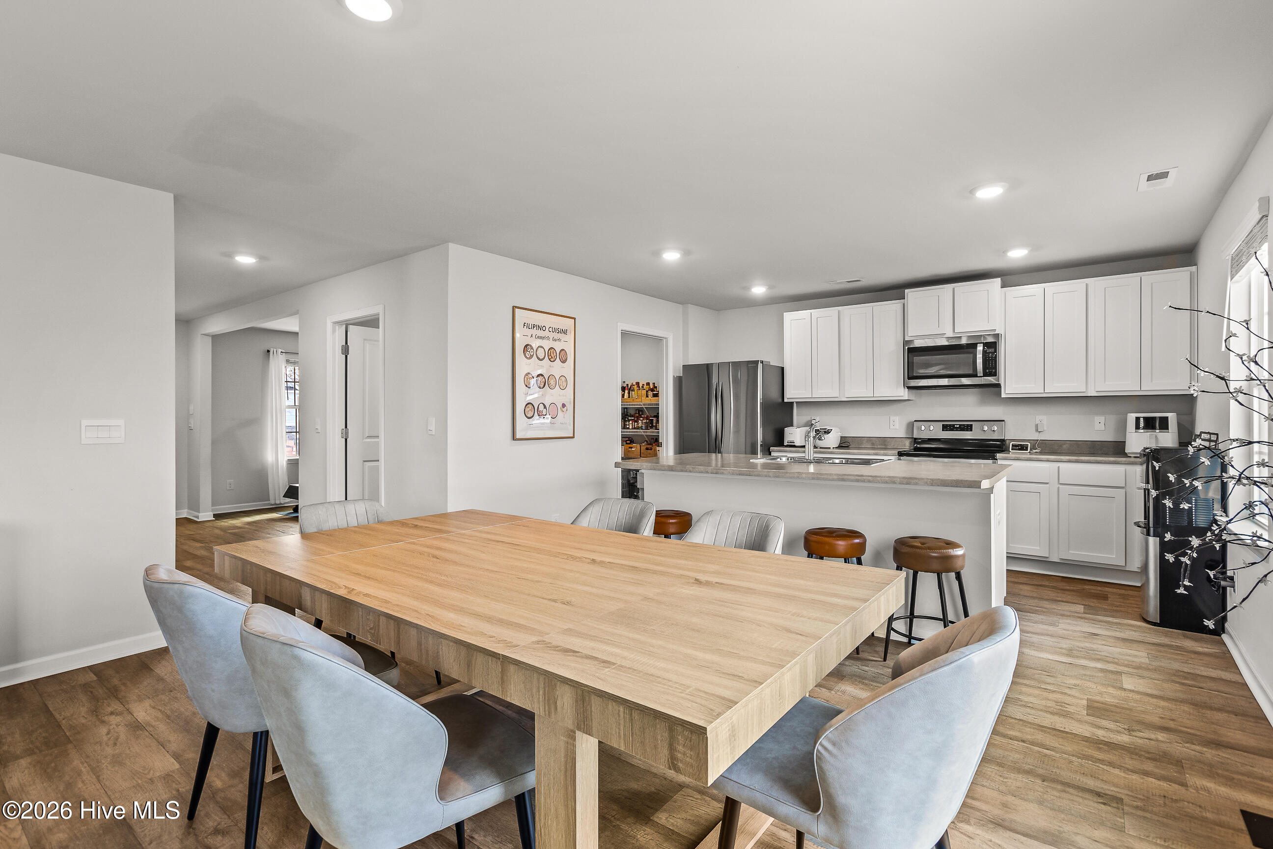 100549740 | Photo 16