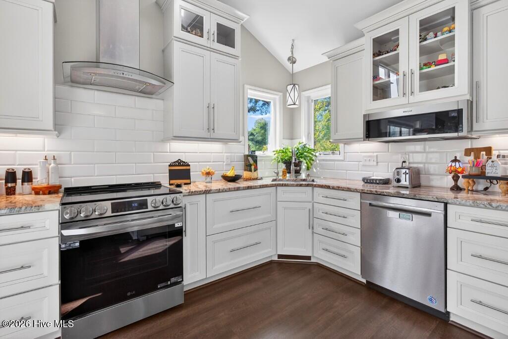 312 Channel Run Drive, New Bern, NC, 28562