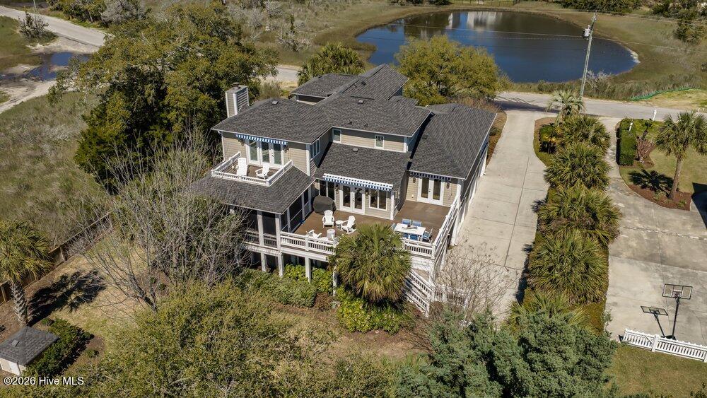 100559715 | Photo 64