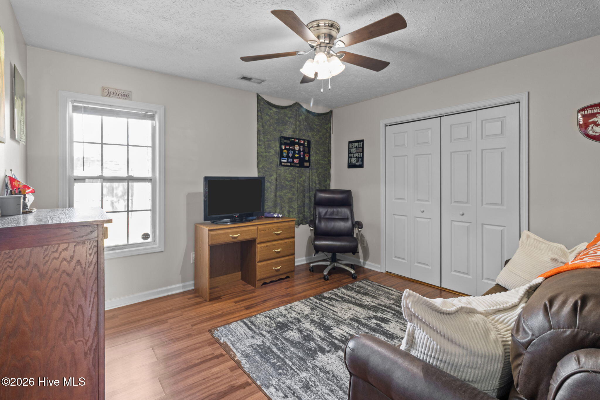 100561998 | Photo 26