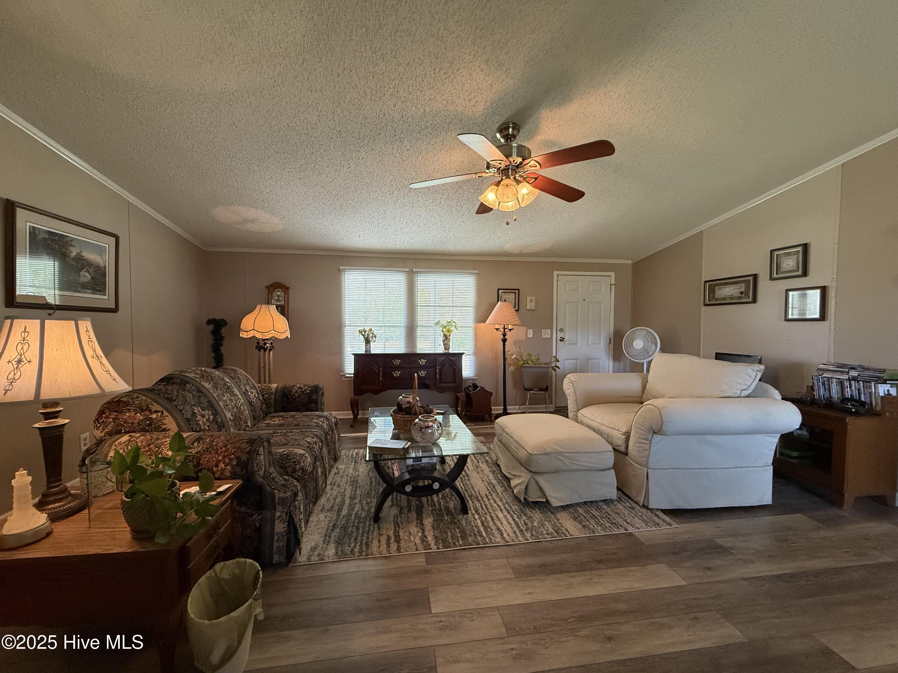 100502105 | Photo 18