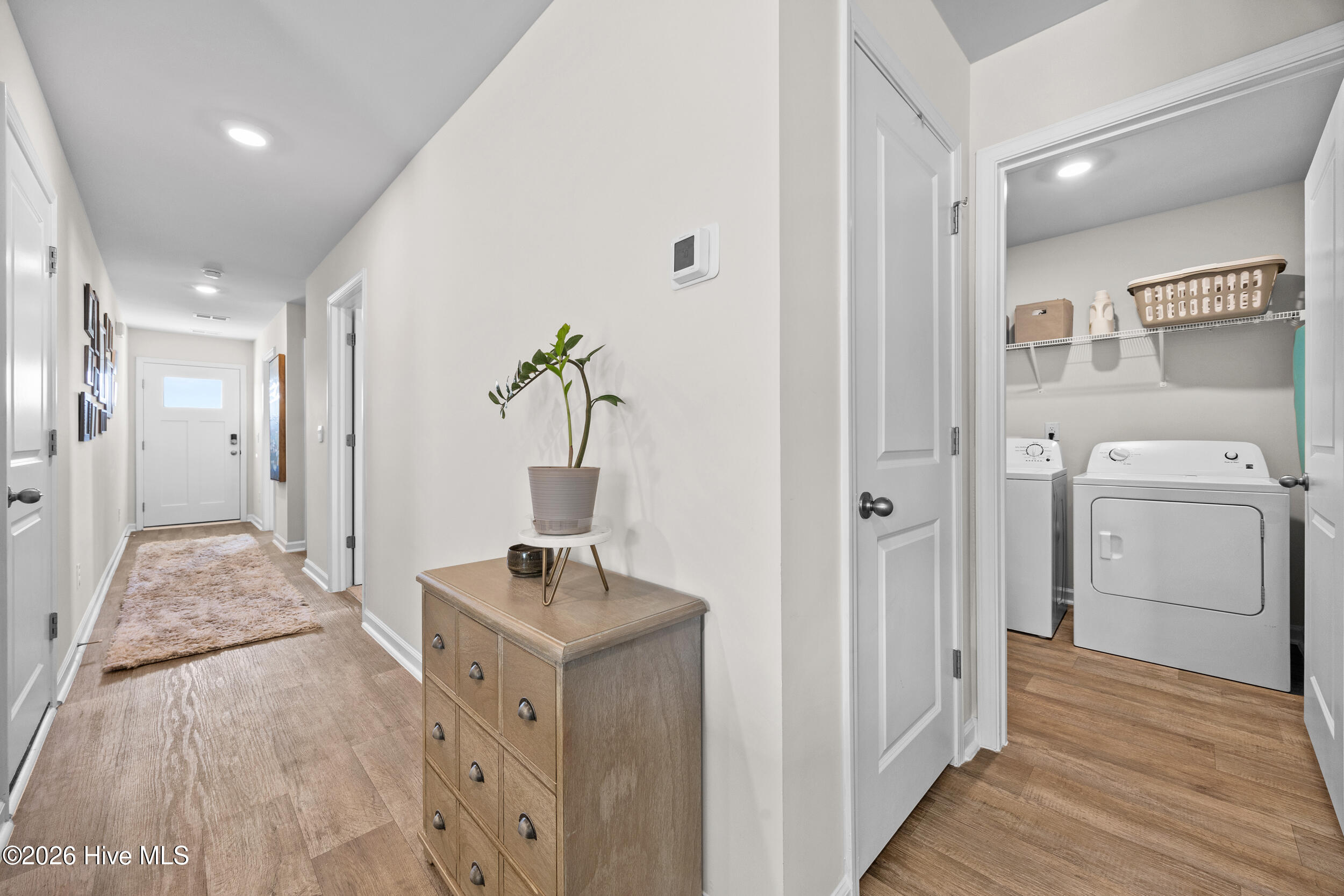 100567643 | Photo 19