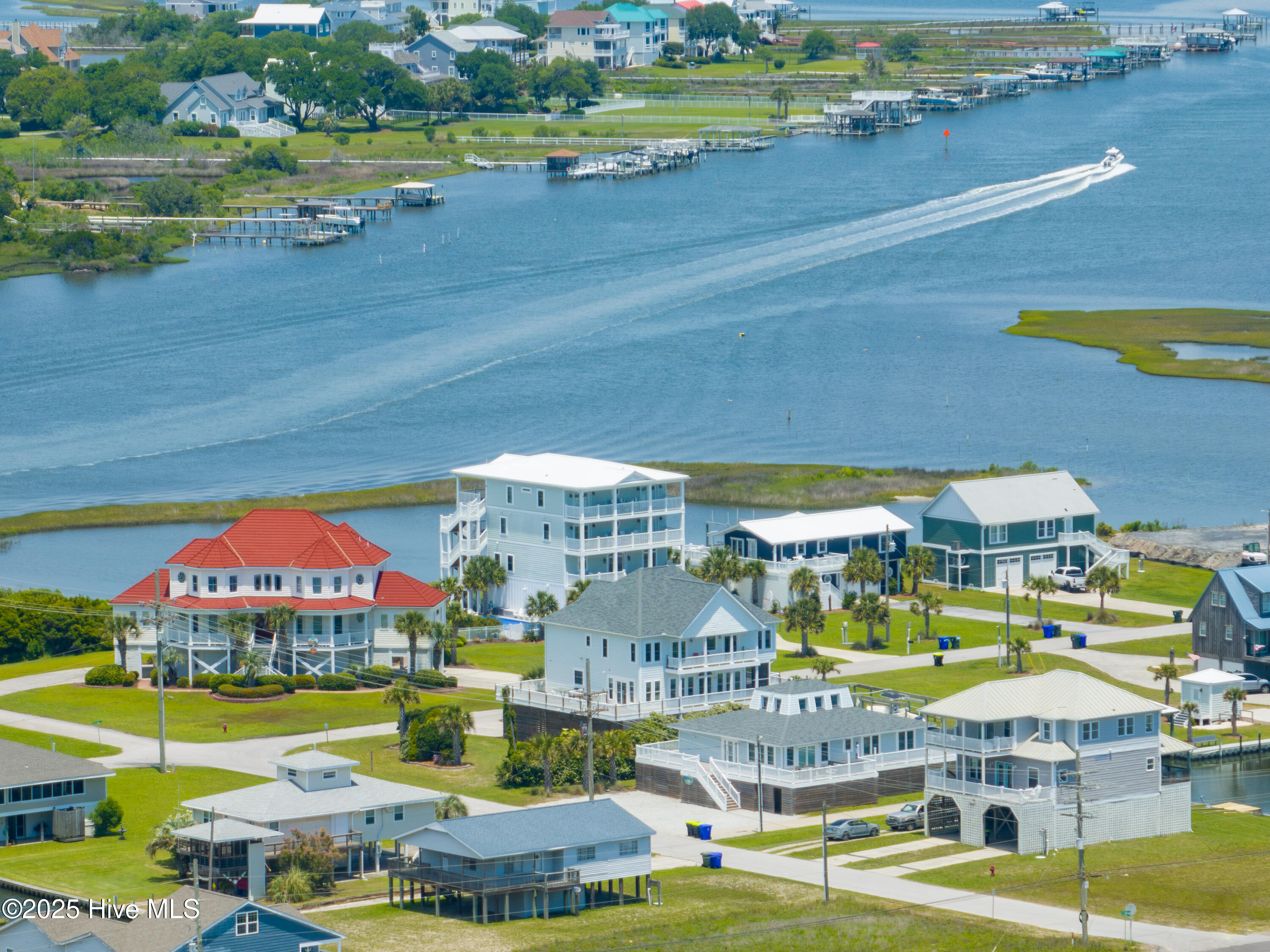 100563112 | Photo 62