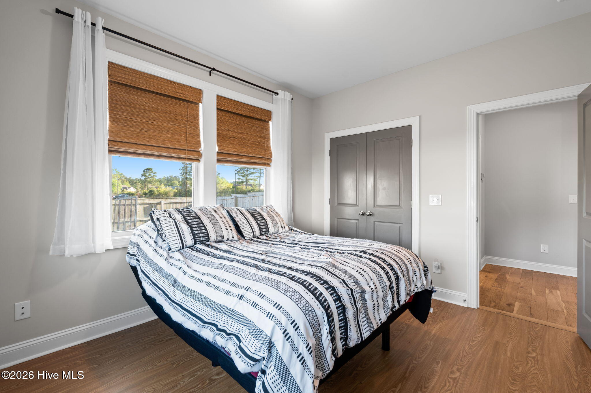 100564954 | Photo 22