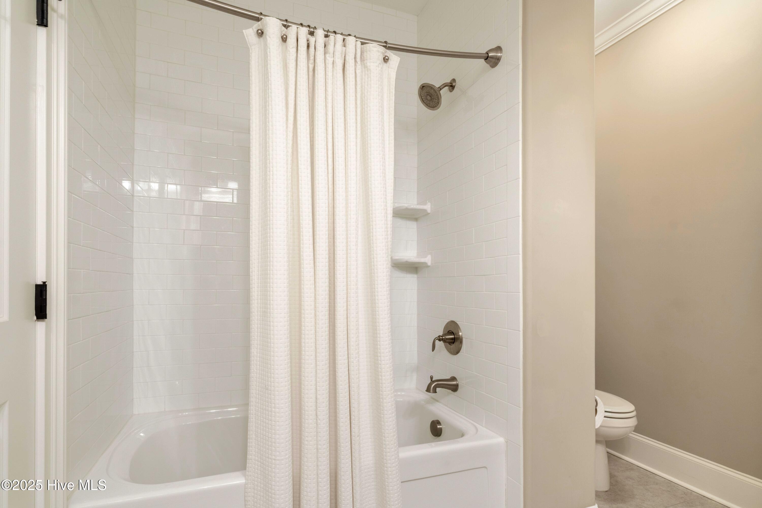 100539660 | Photo 46