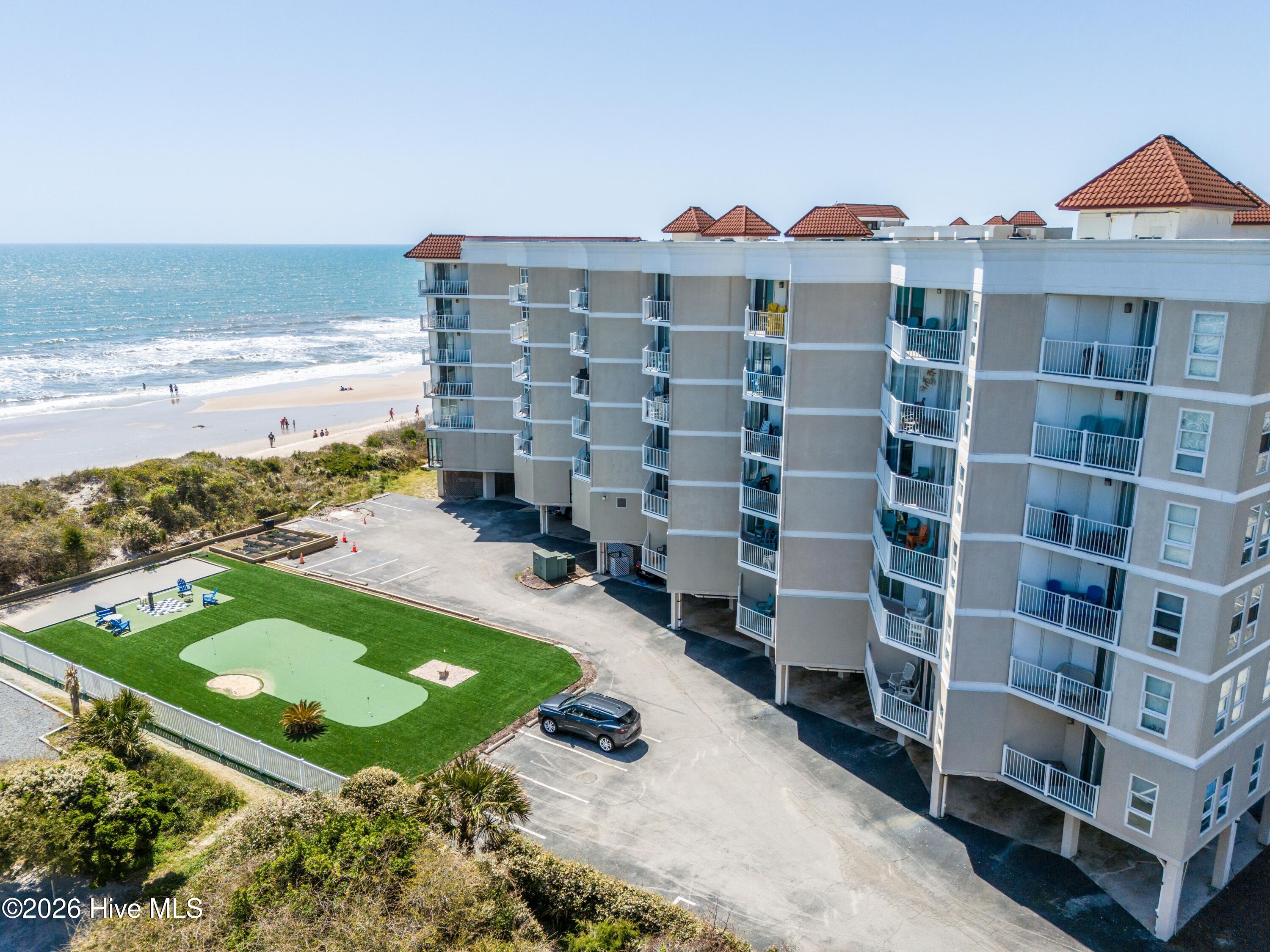 100565248 | Photo 33