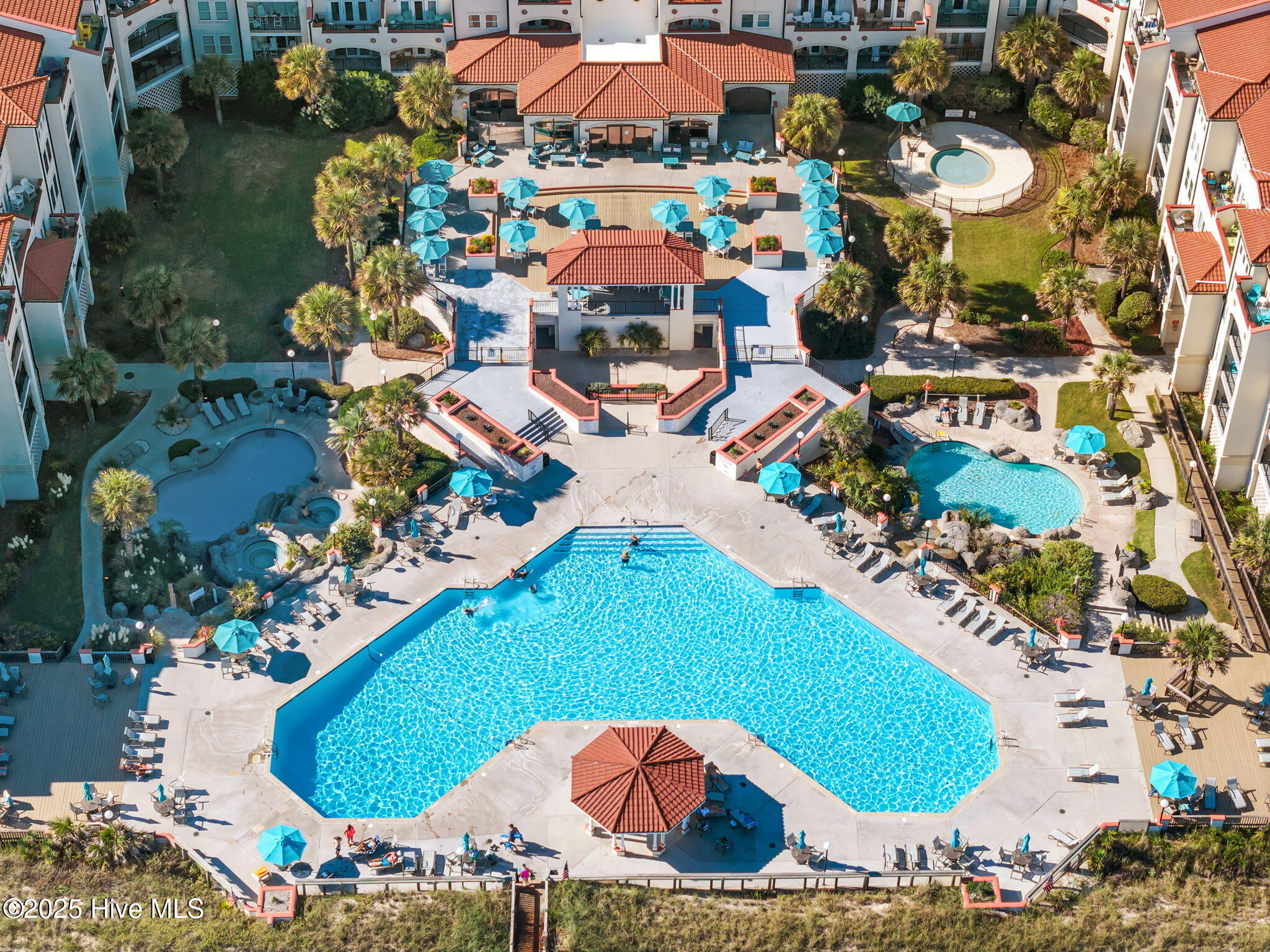 100529648 | Photo 41