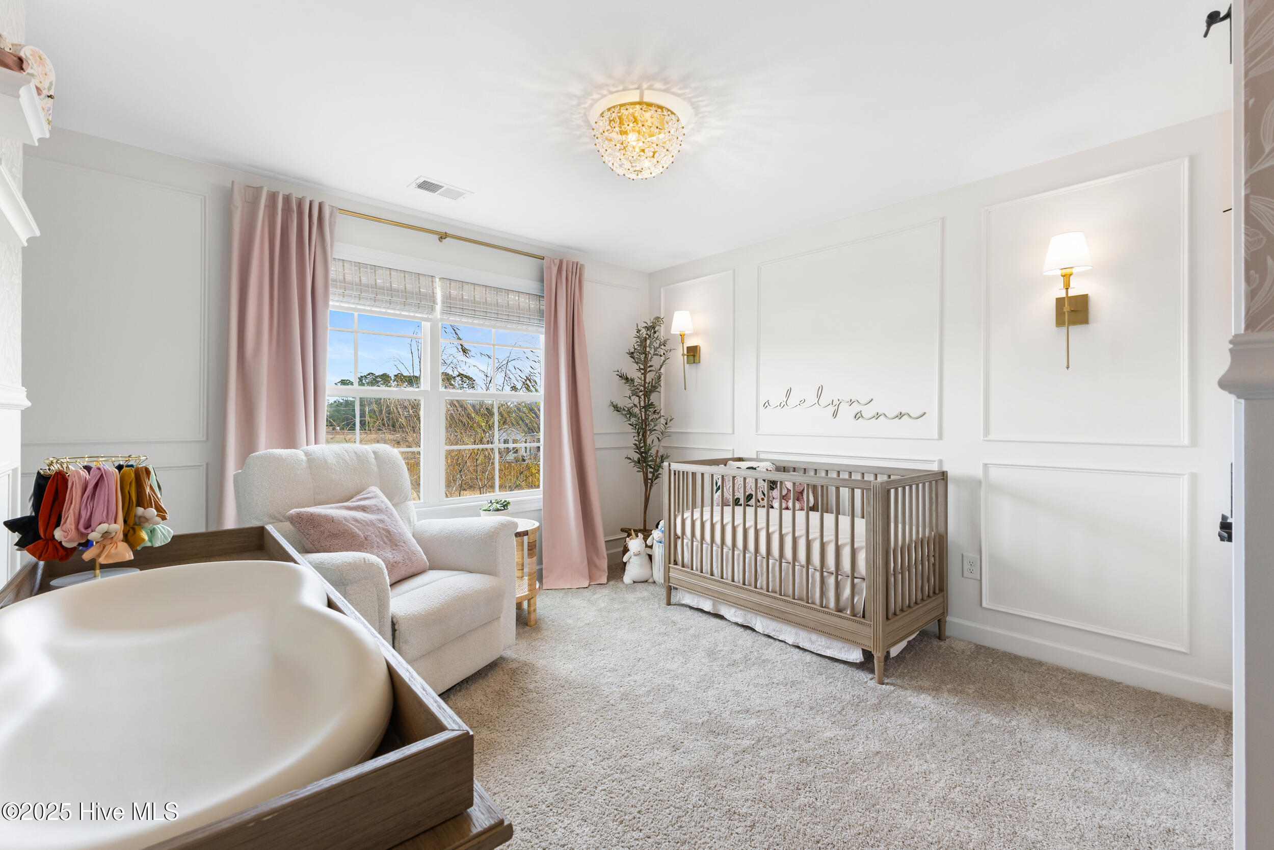 100546095 | Photo 44