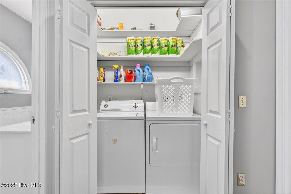 100561885 | Photo 49