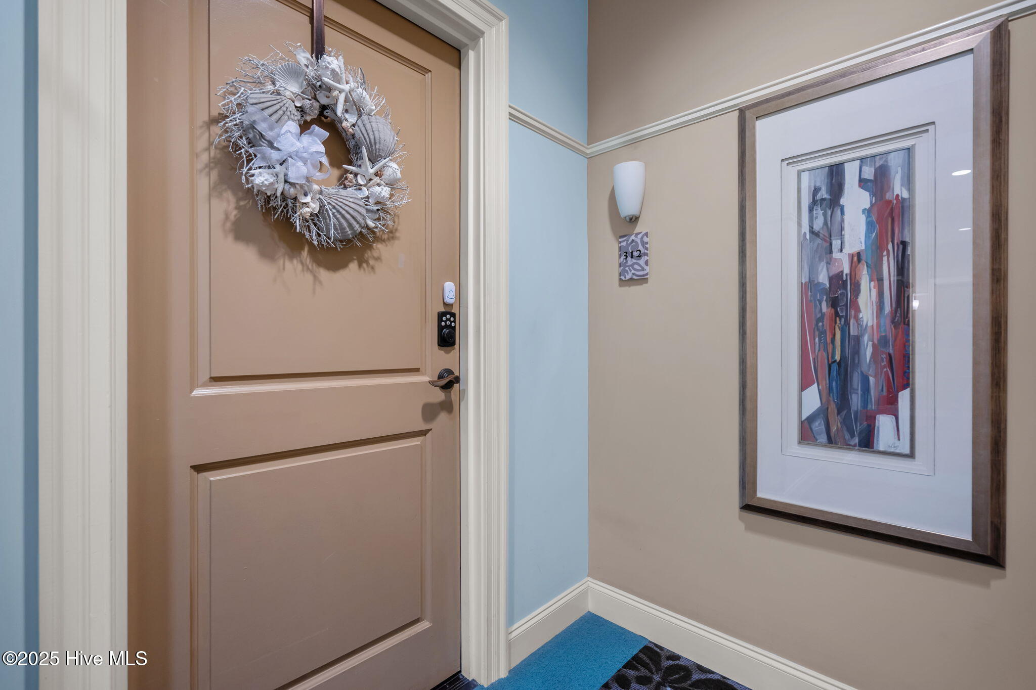 100525076 | Photo 40