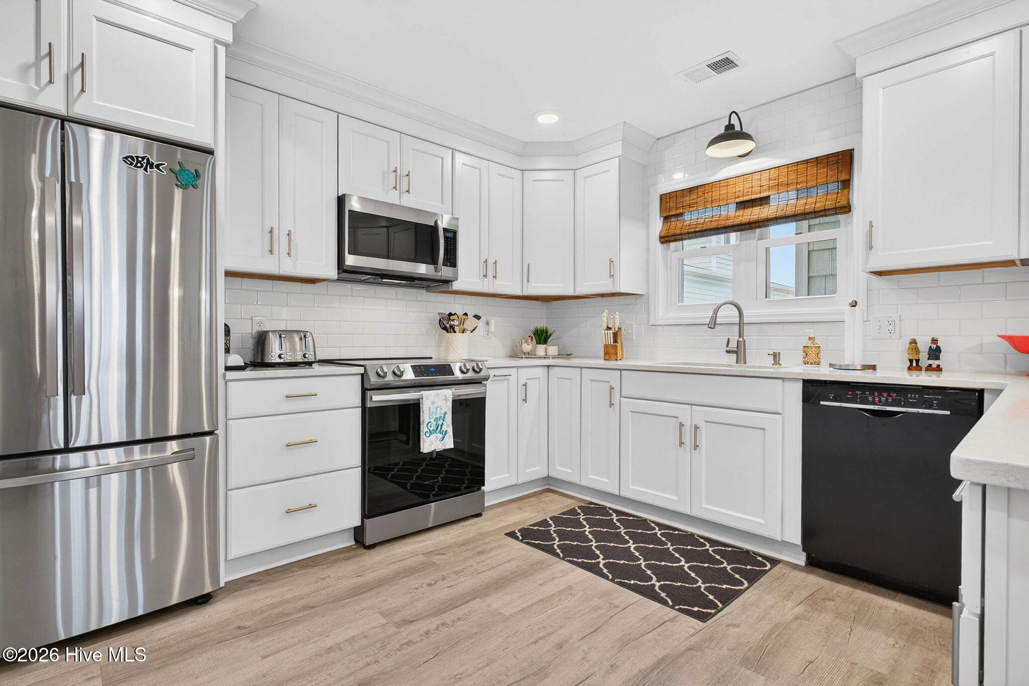 100565816 | Photo 18