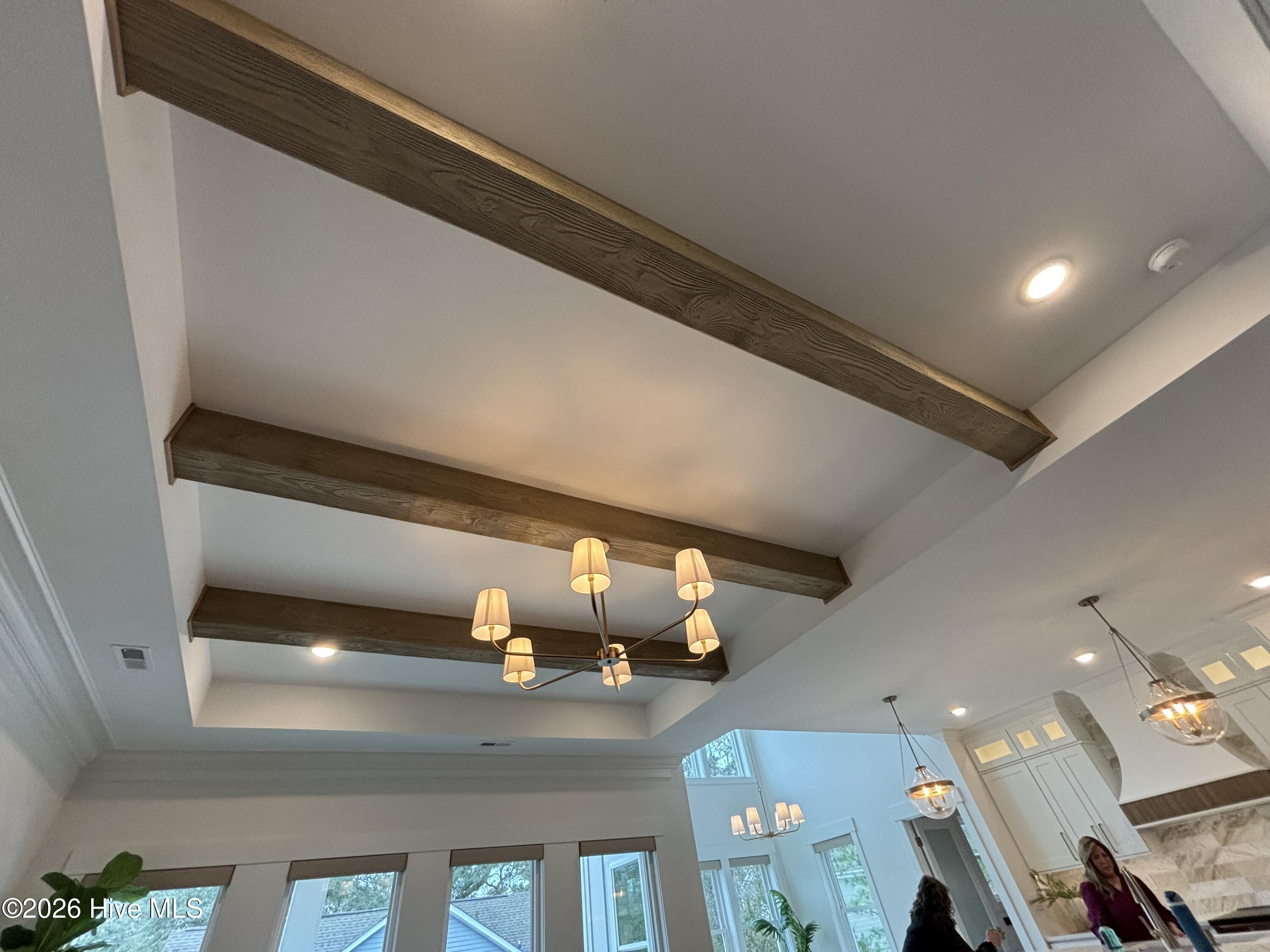 100516902 | Photo 54