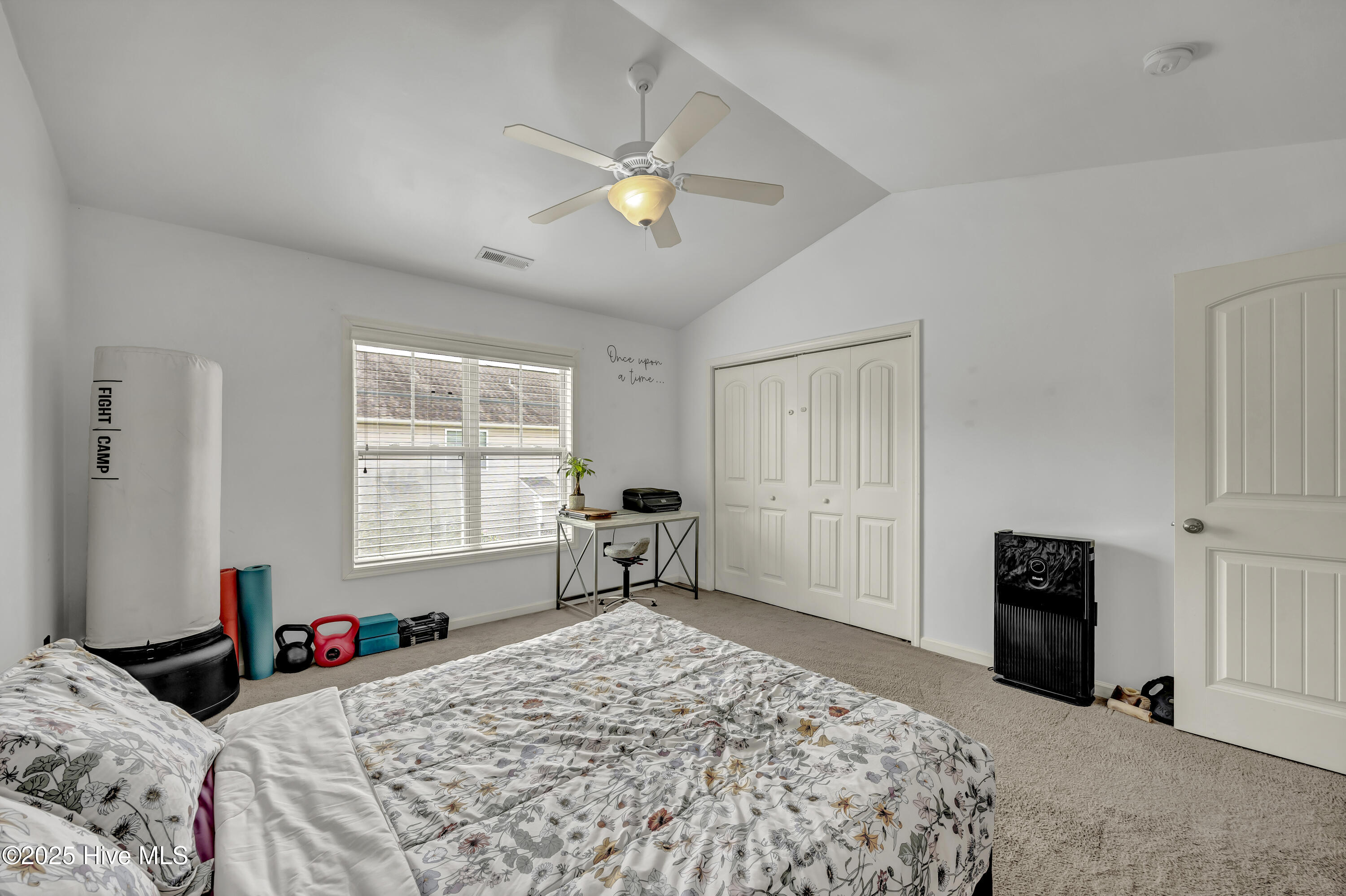 100525009 | Photo 12