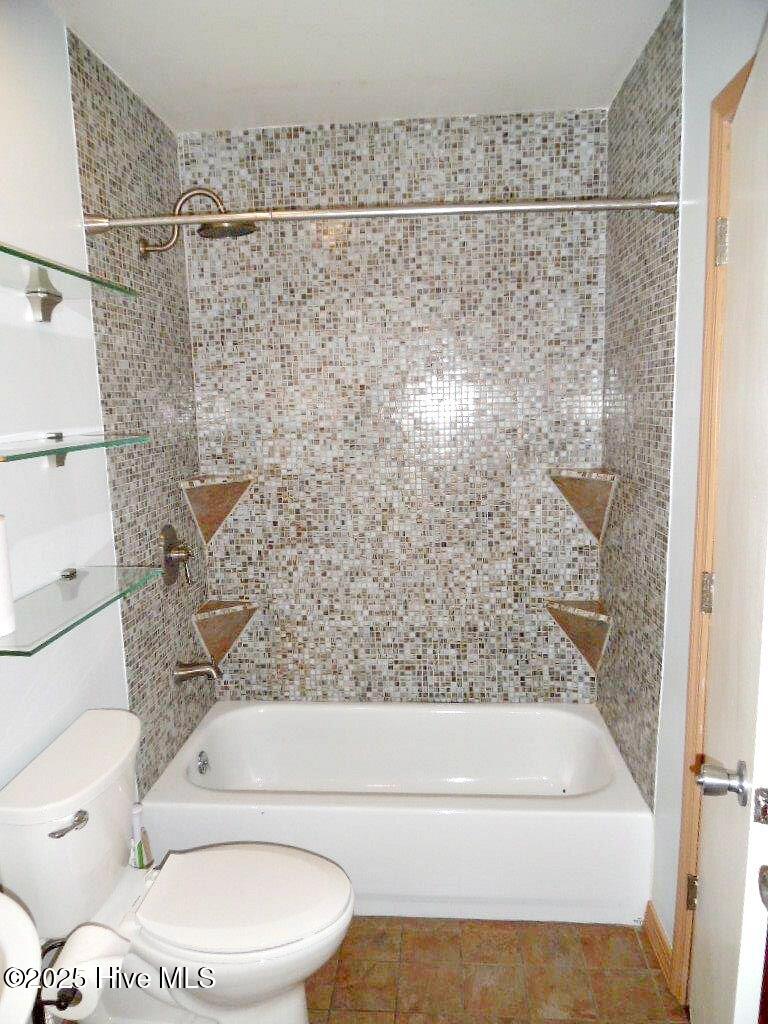 100545900 | Photo 10