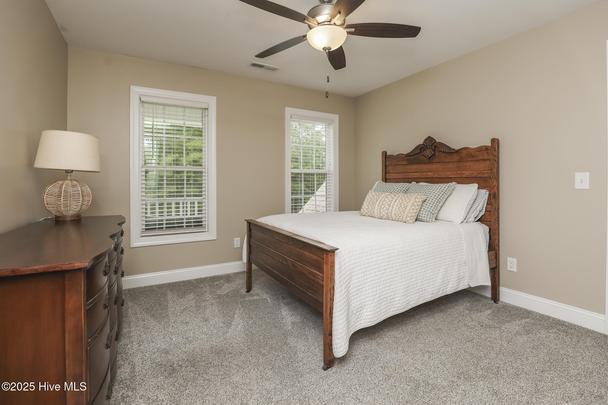 100513900 | Photo 49