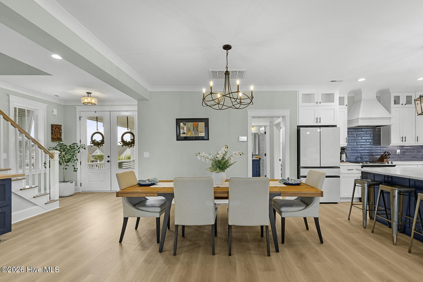 100557738 | Photo 10