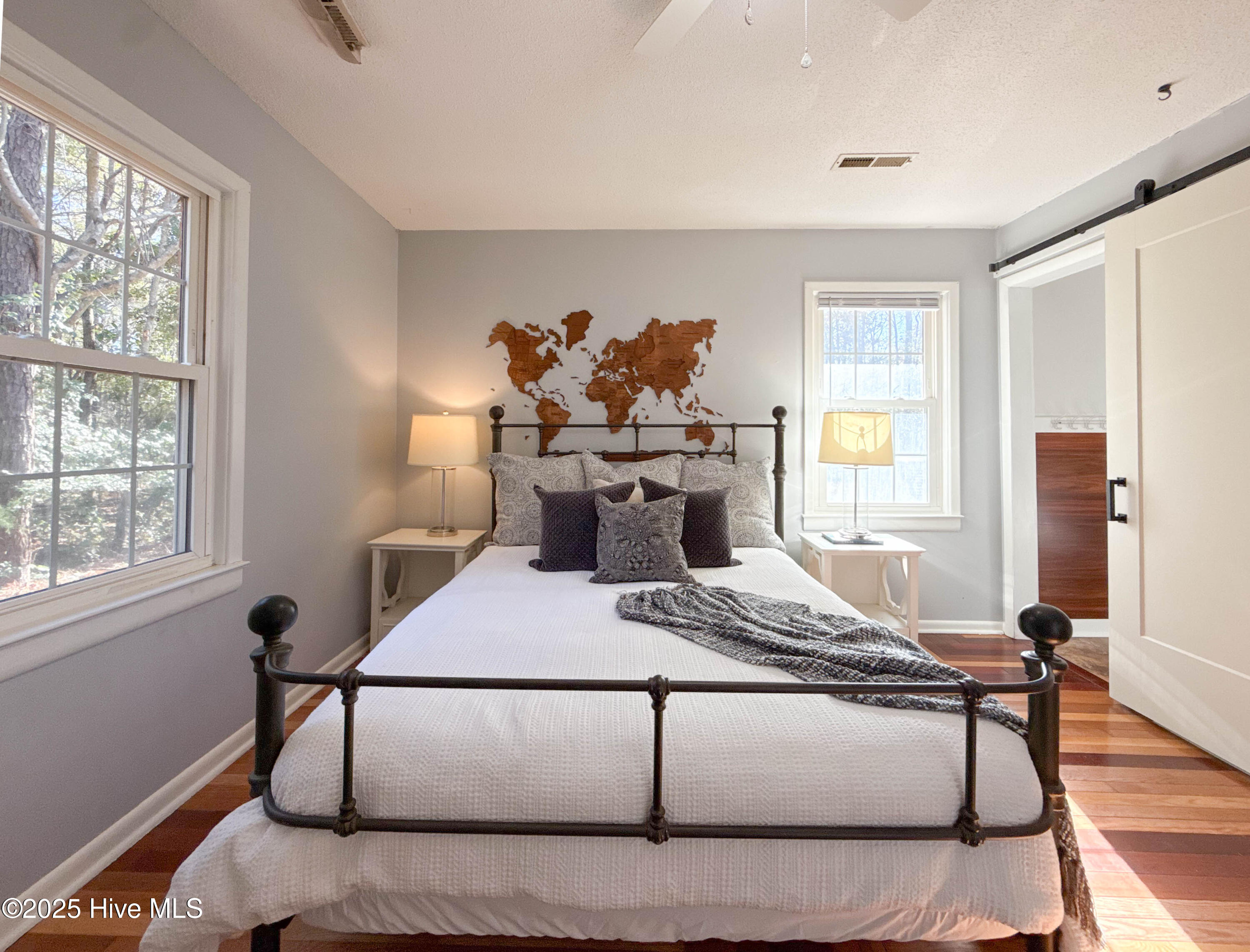 100546287 | Photo 37