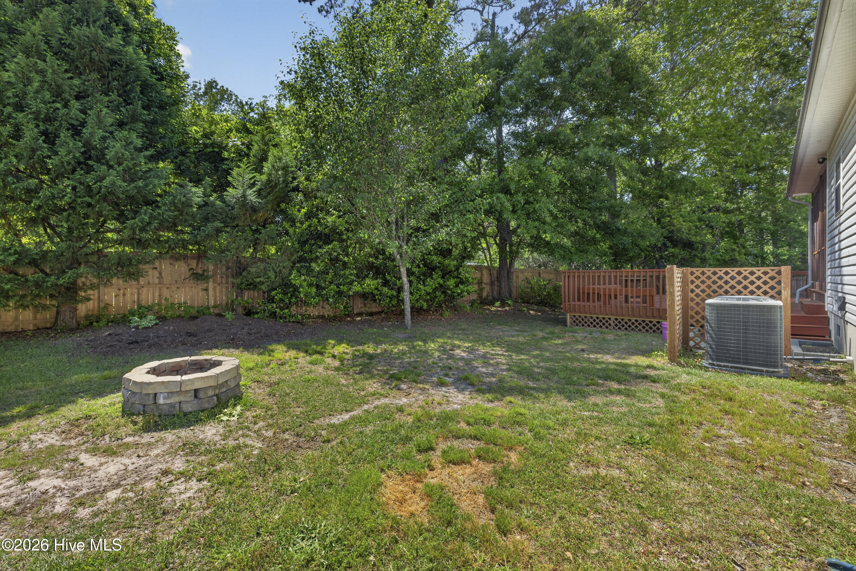 100570330 | Photo 11