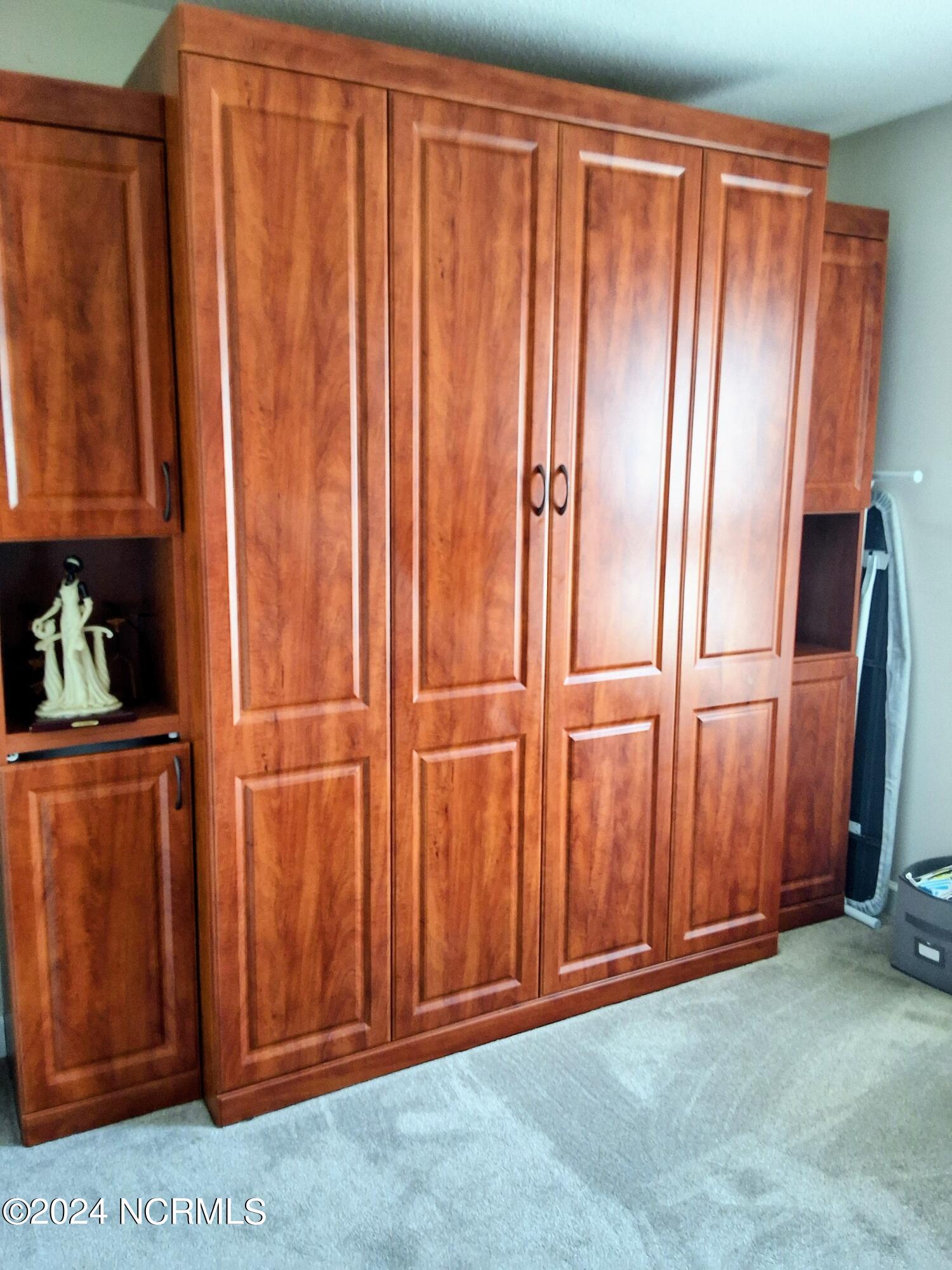 100463336 | Photo 44