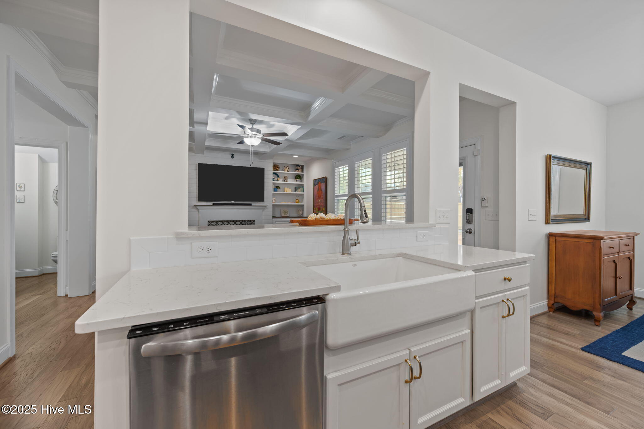 100545524 | Photo 15