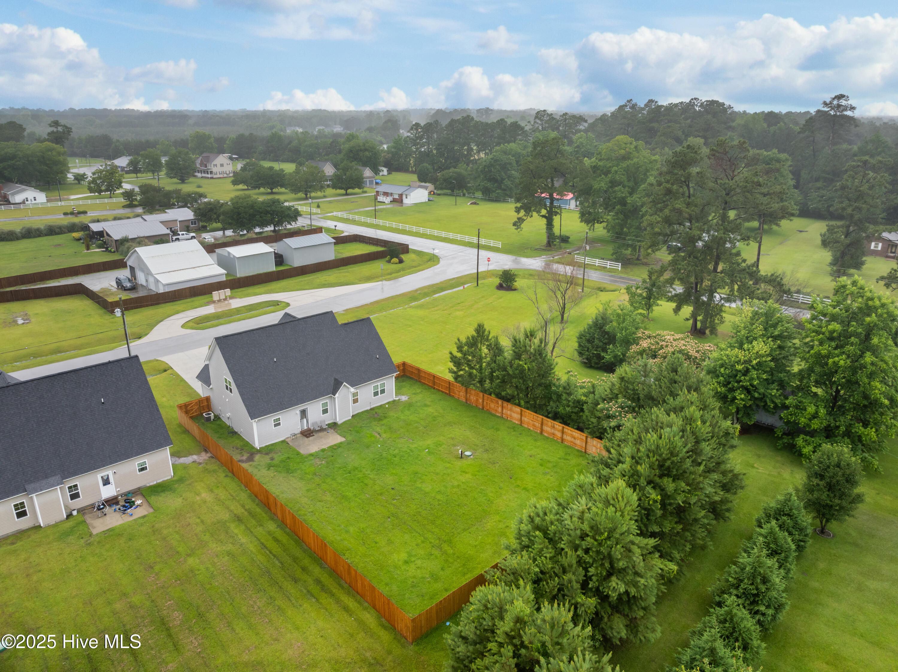 100512056 | Photo 56