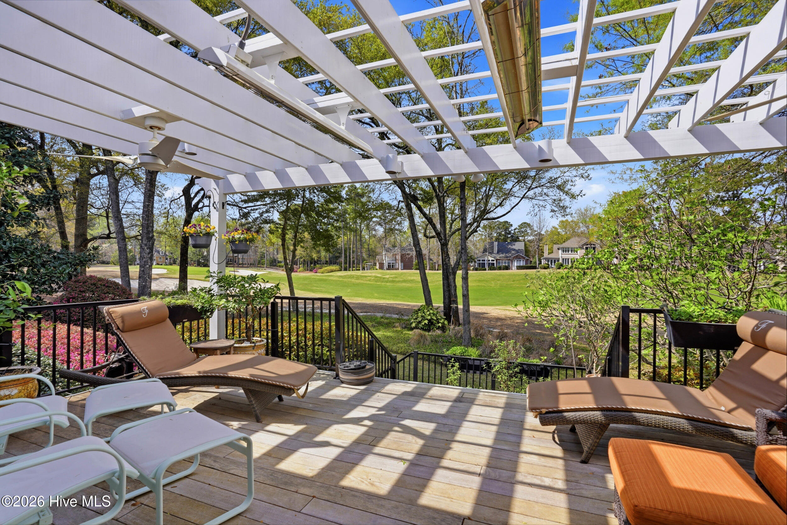 100563171 | Photo 34