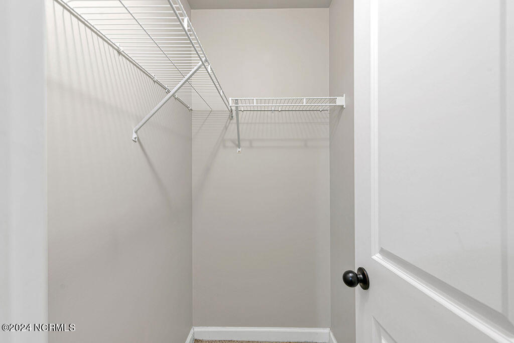 100562352 | Photo 19