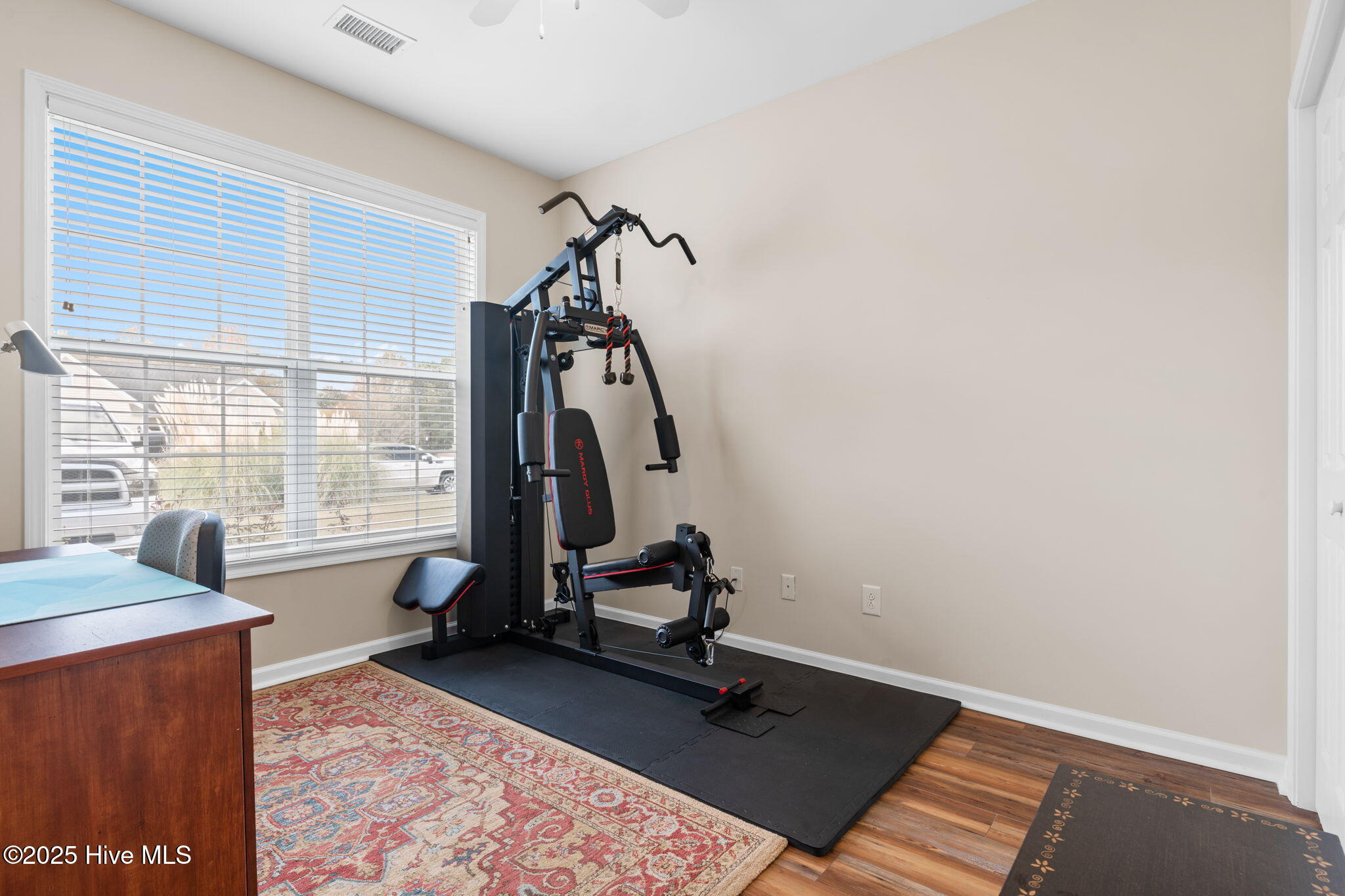 100540486 | Photo 26