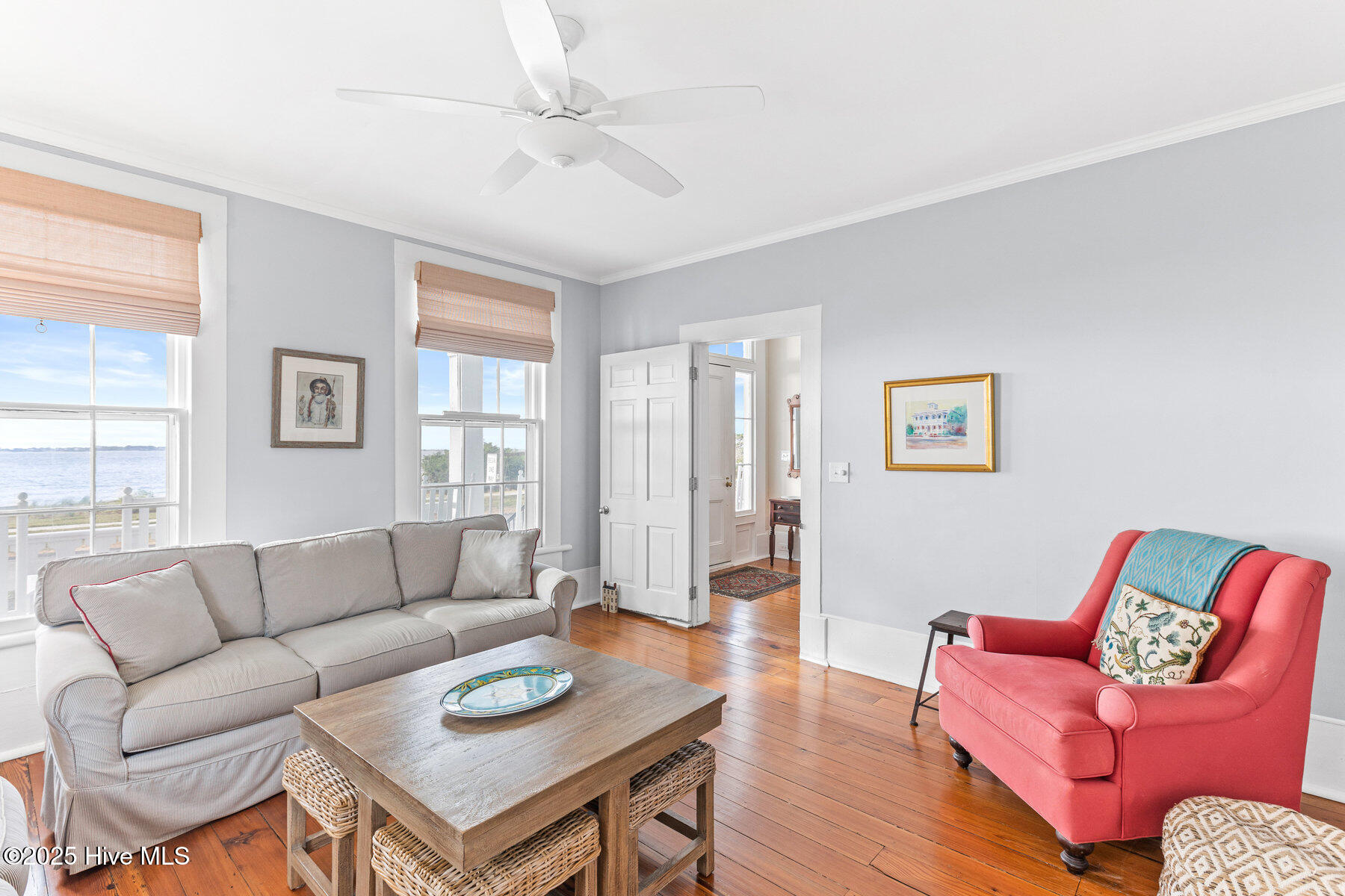 009_216_west_bay_street_-09_359