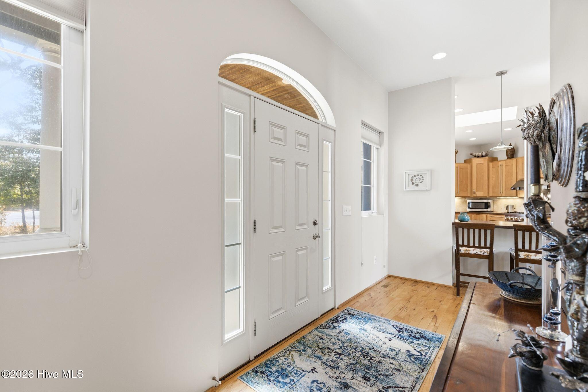 100555834 | Photo 21