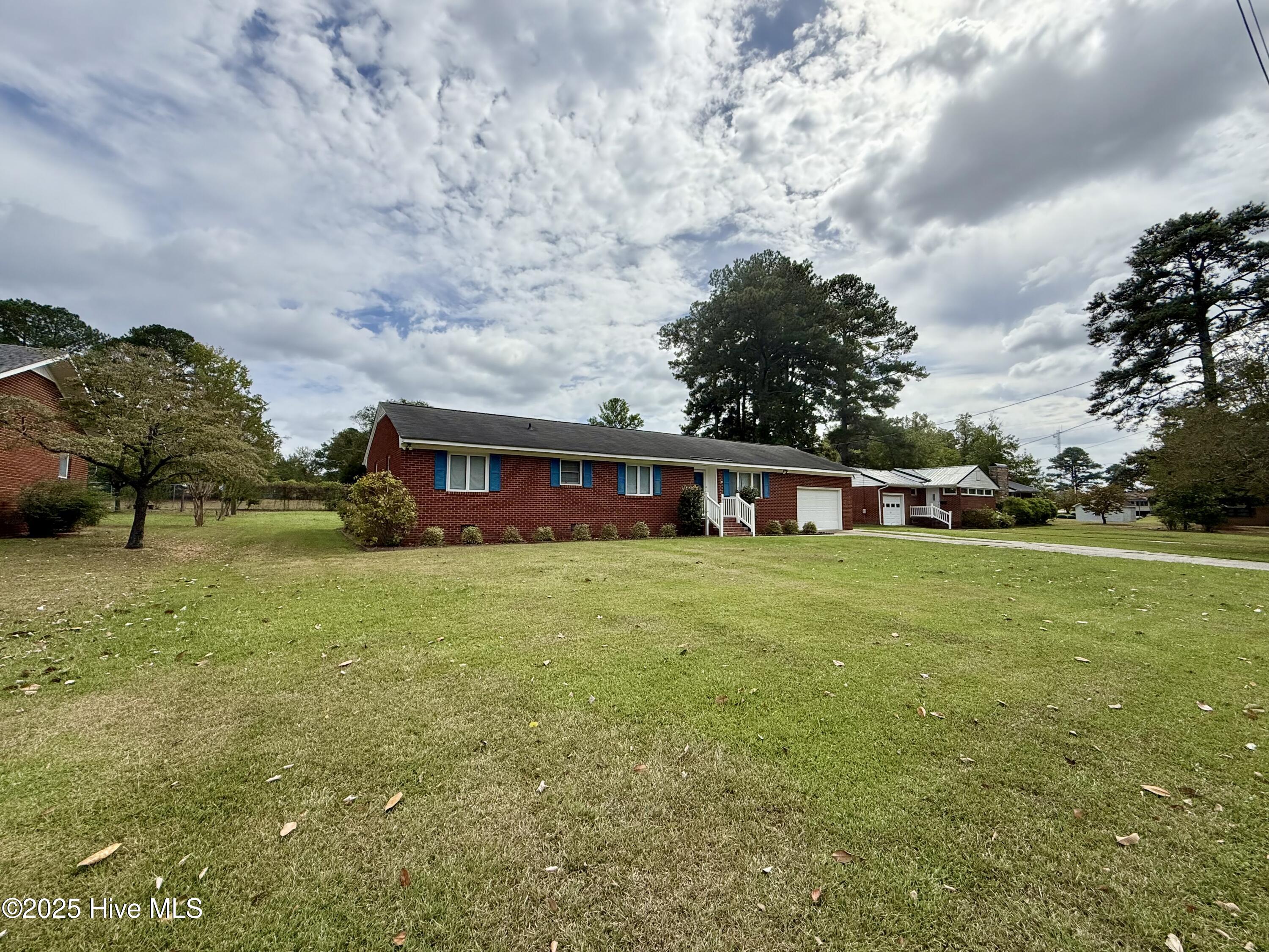 Homes for sale in Williamston, NC | 1005 Pinecrest St, Williamston, NC 27892 | MLS# 100533865