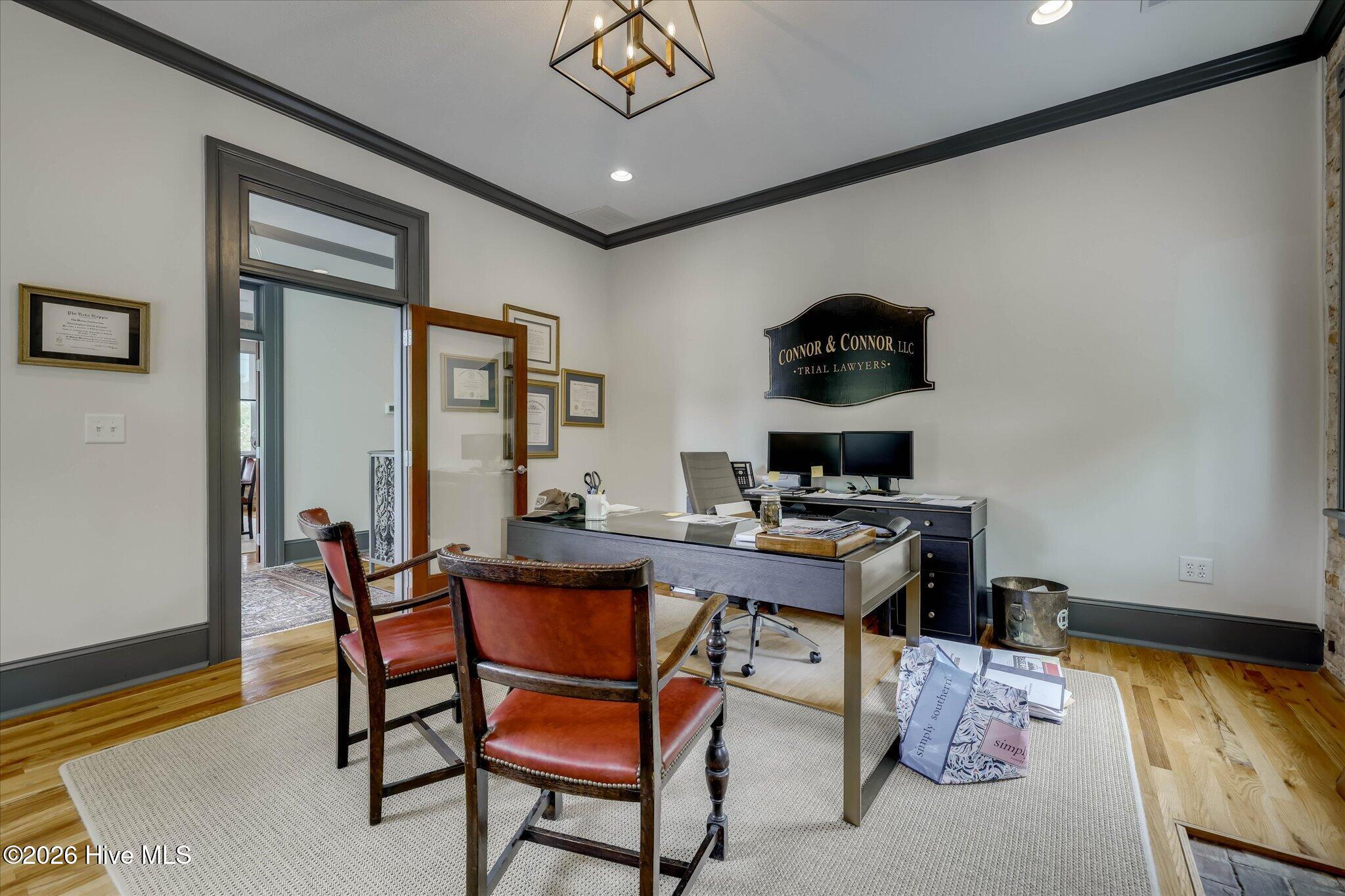 302 Park exec office 2
