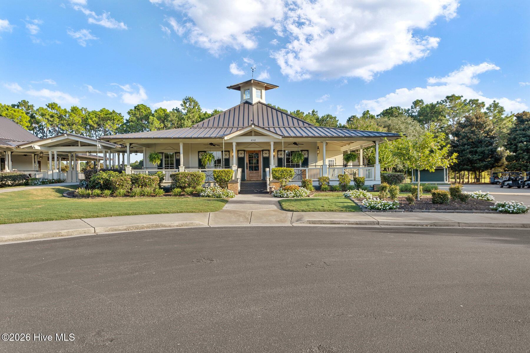 100558042 | Photo 91