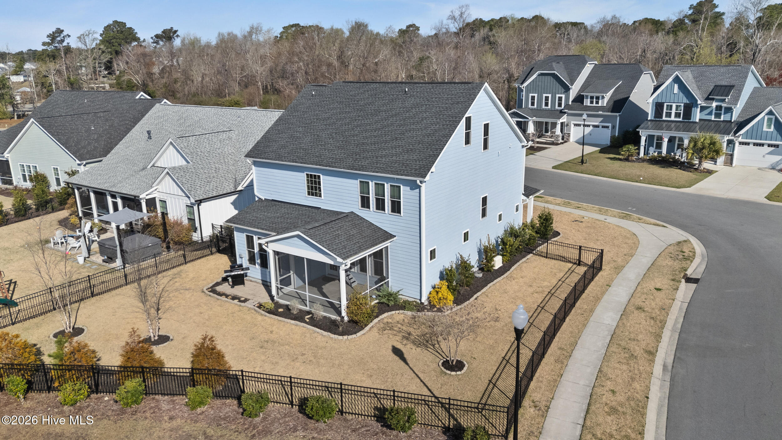 100560002 | Photo 48