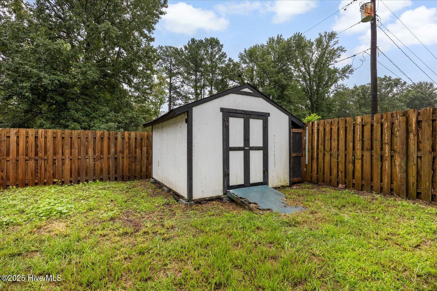 100523963 | Photo 11