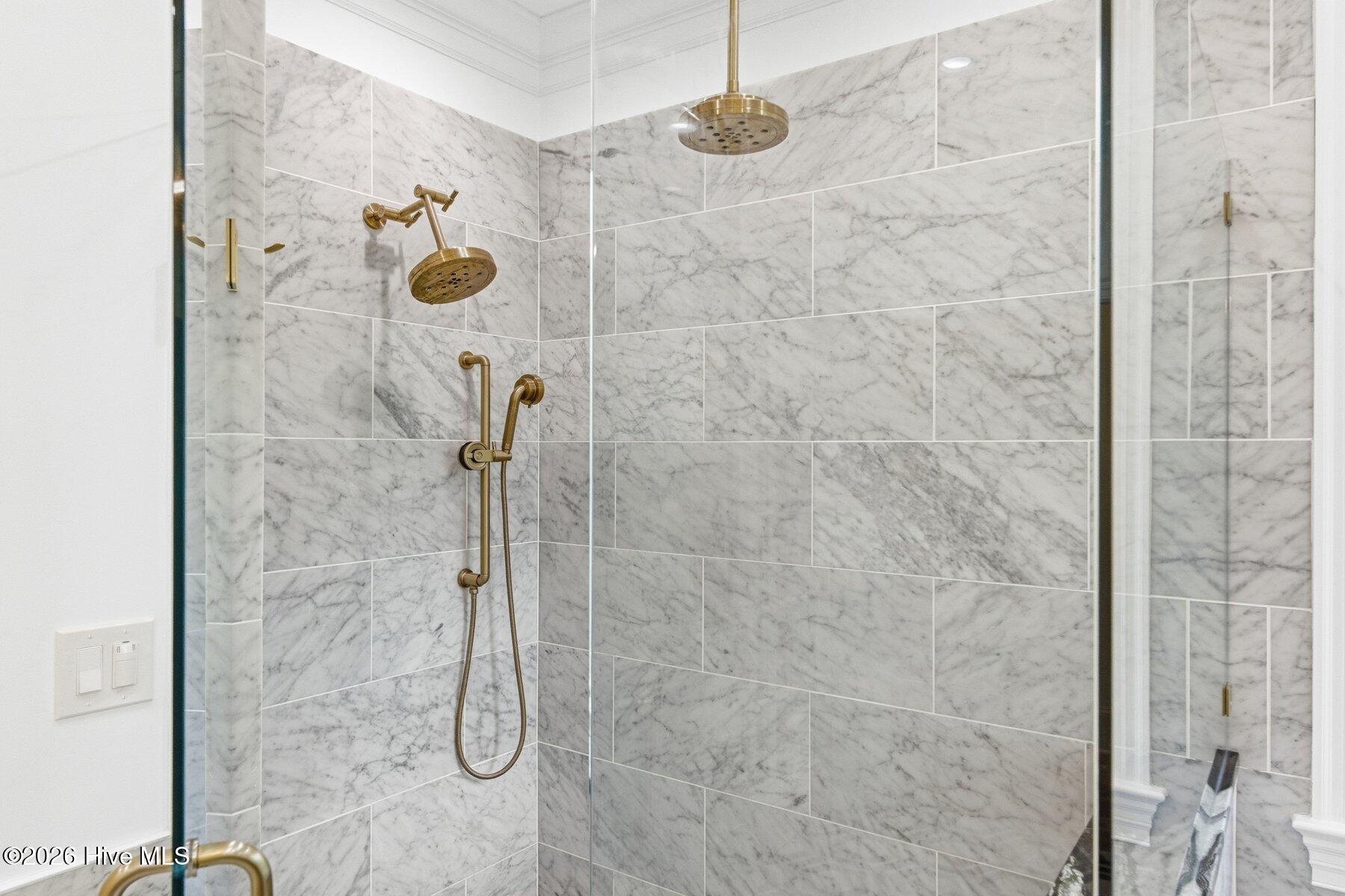 100565828 | Photo 39