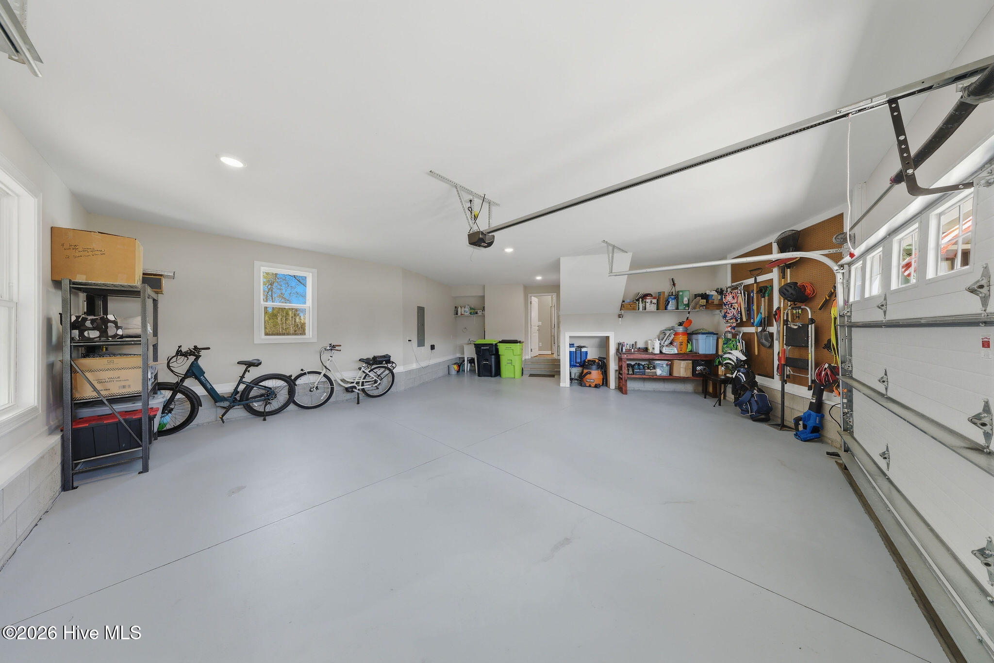 100564757 | Photo 57