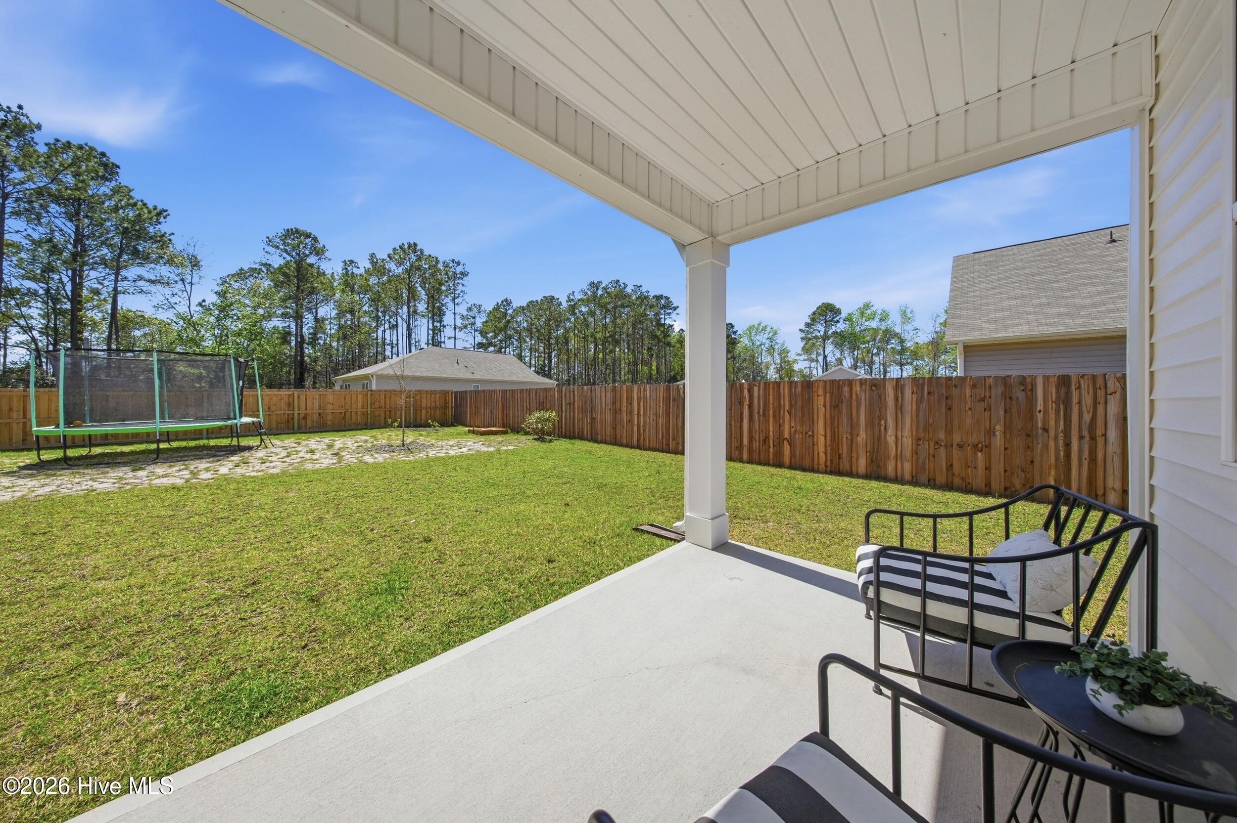 100565594 | Photo 44