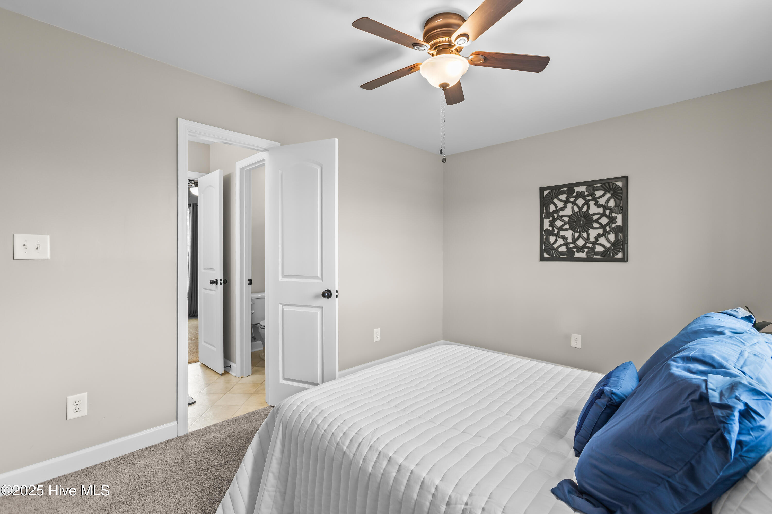 100541001 | Photo 22