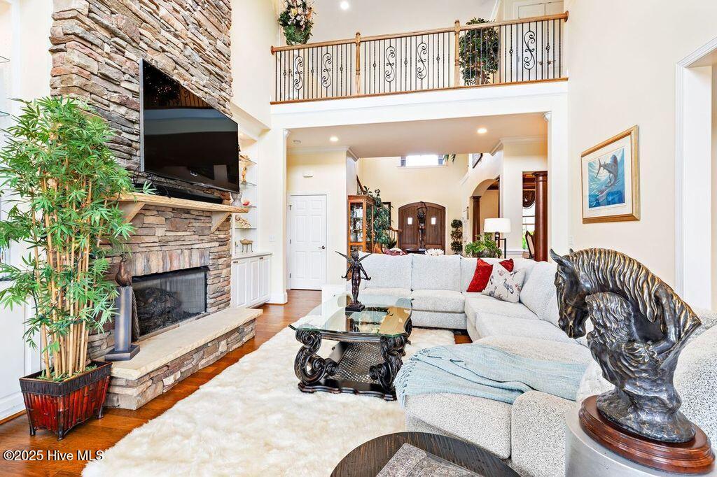 100534476 | Photo 15