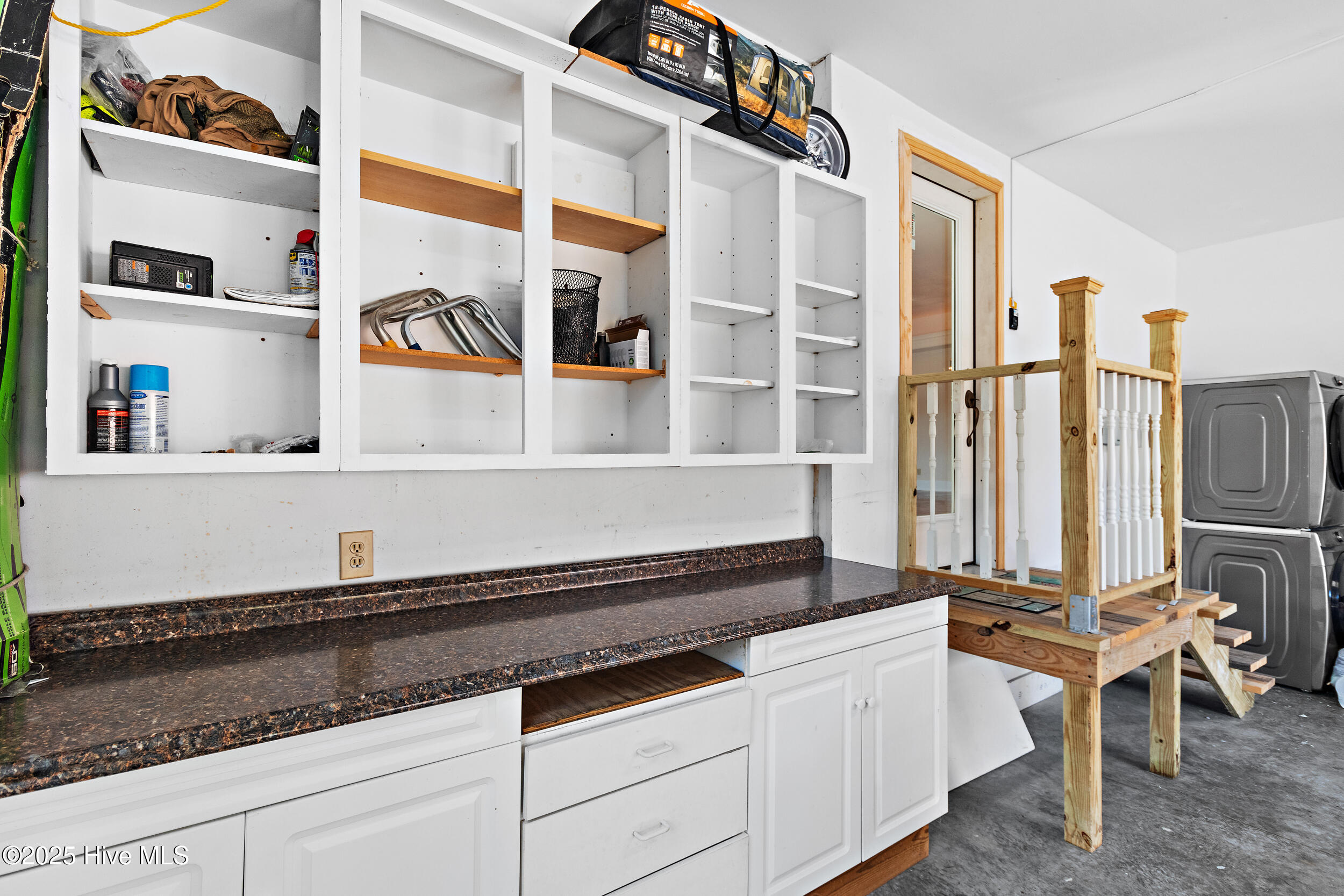 100531940 | Photo 64