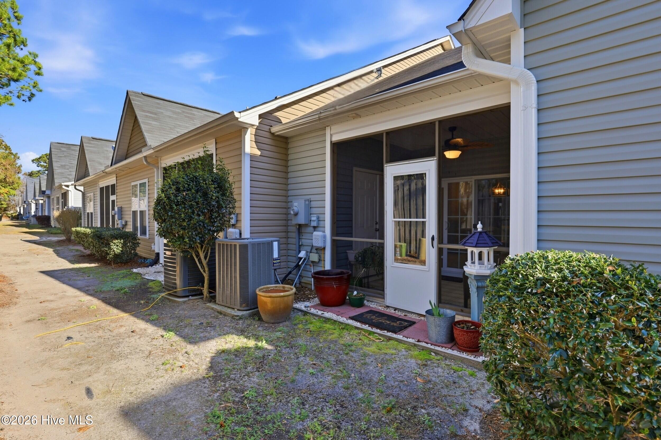 100559170 | Photo 32