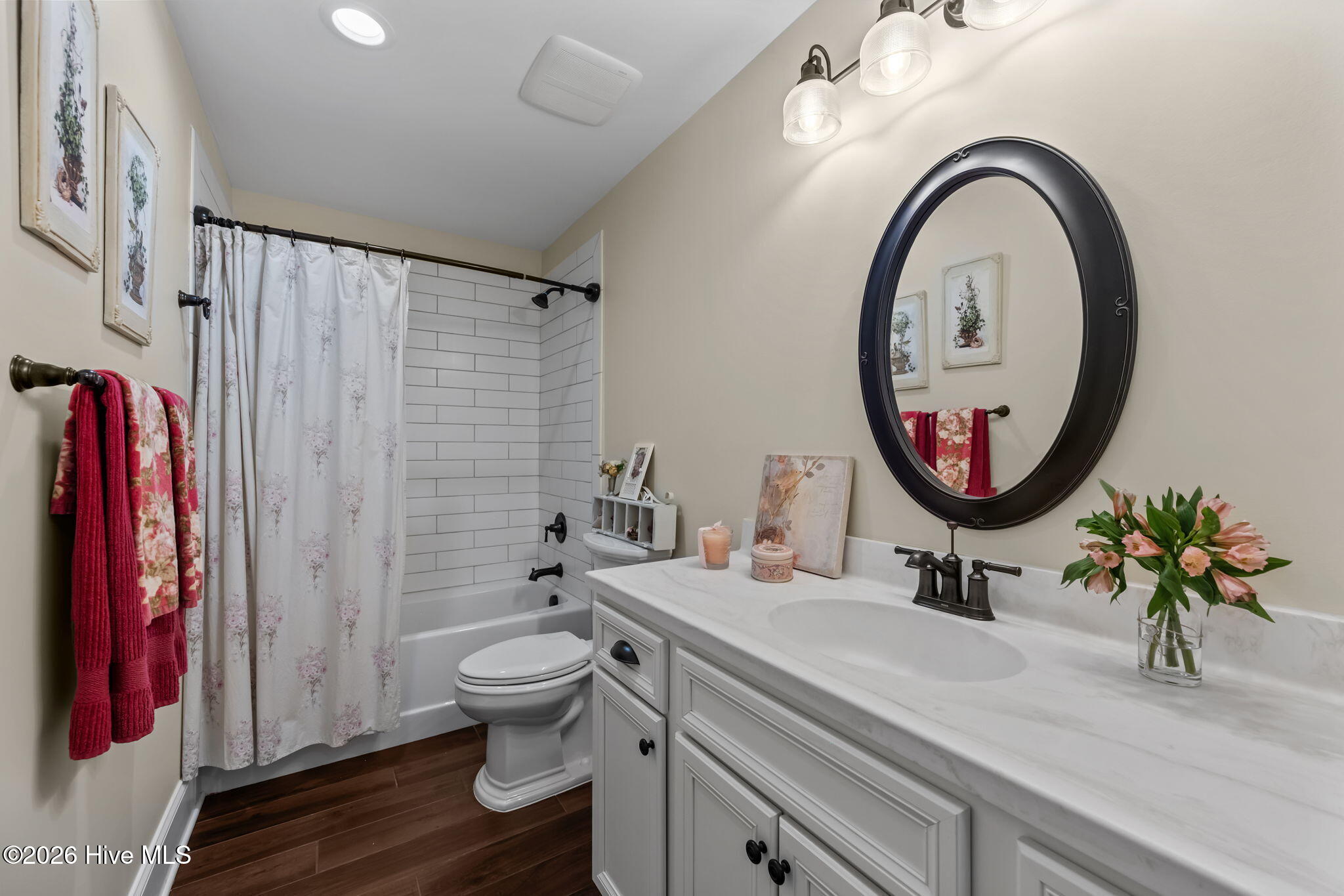 100546497 | Photo 48