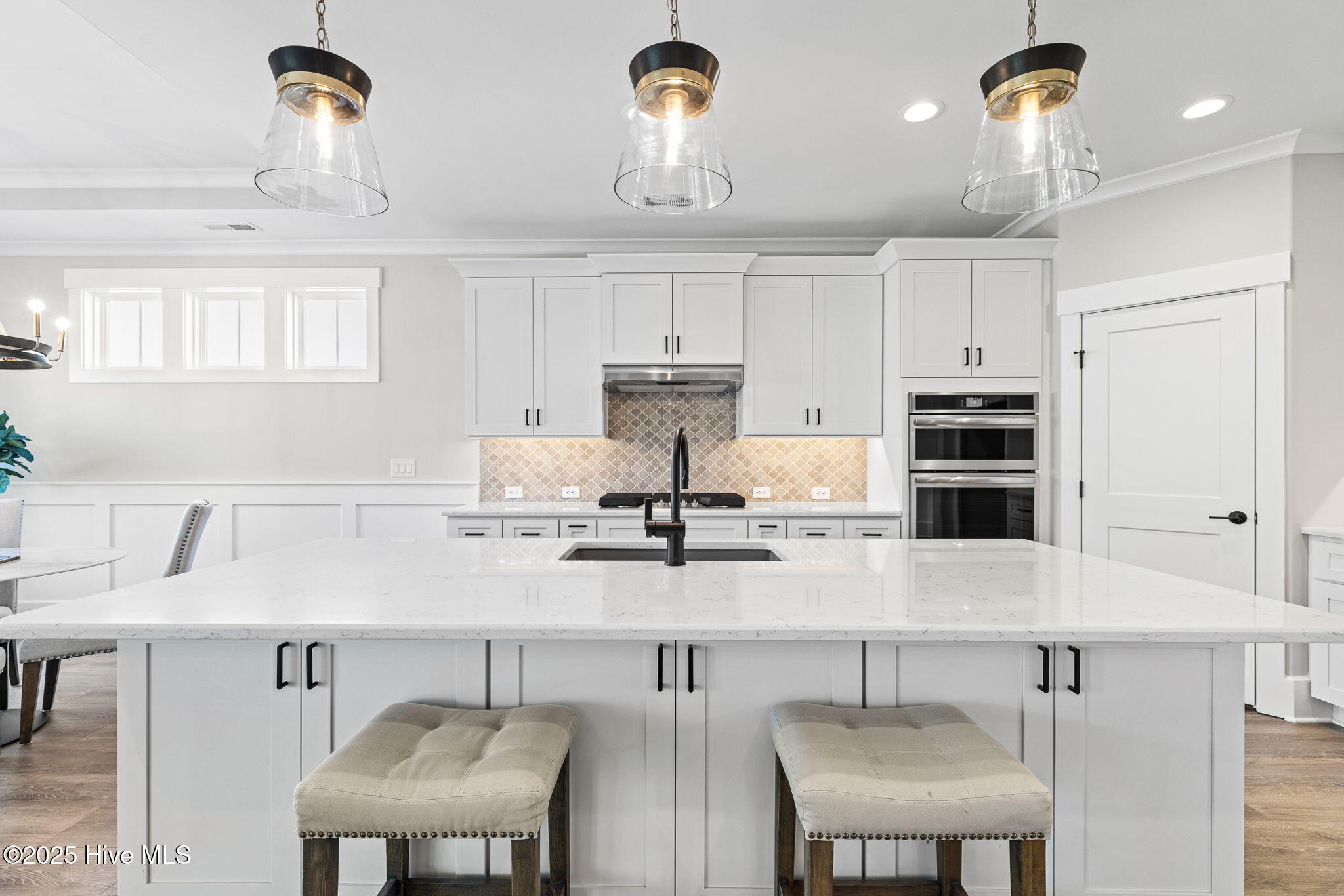 100522532 | Photo 19