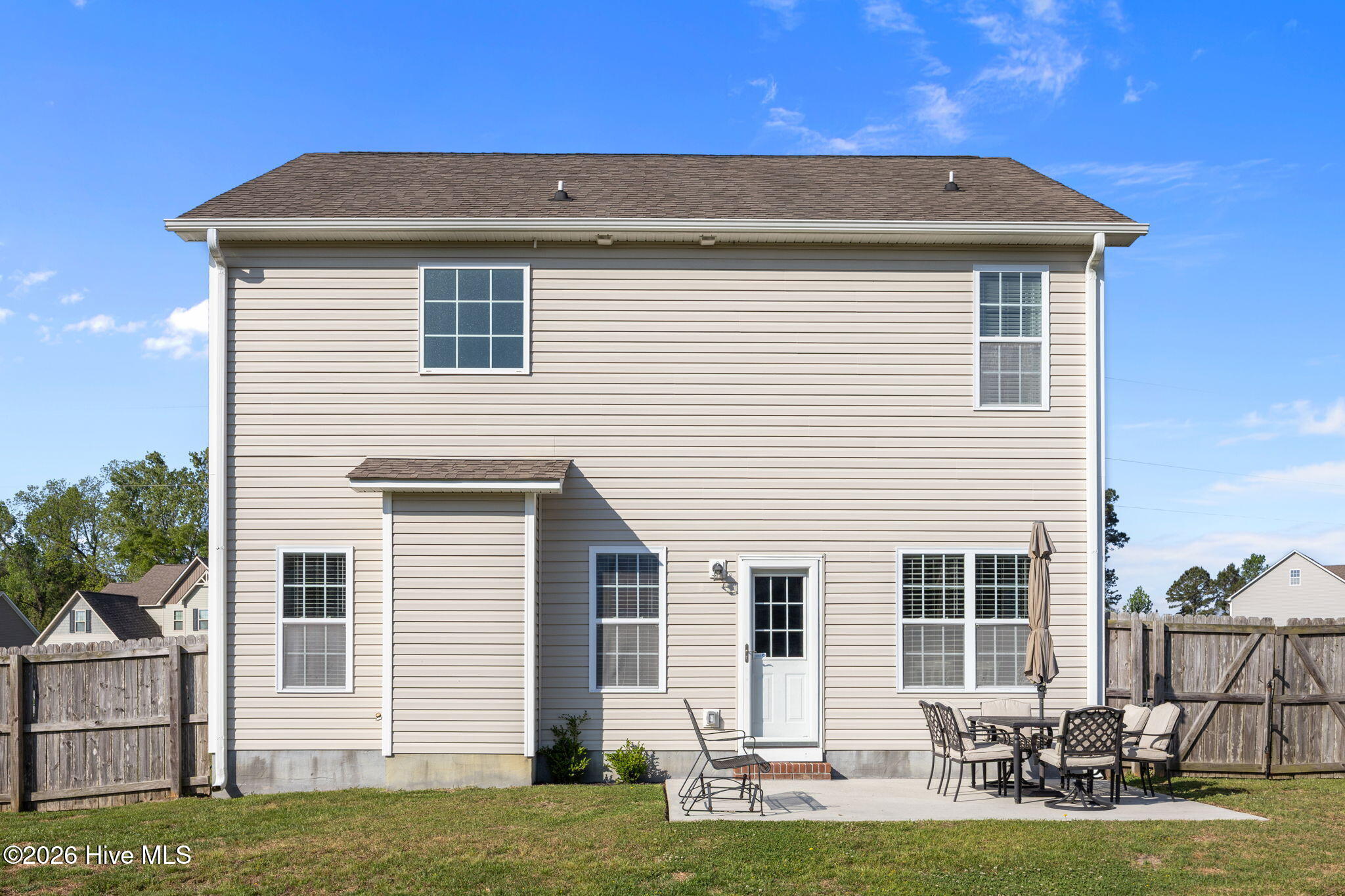 100566701 | Photo 18