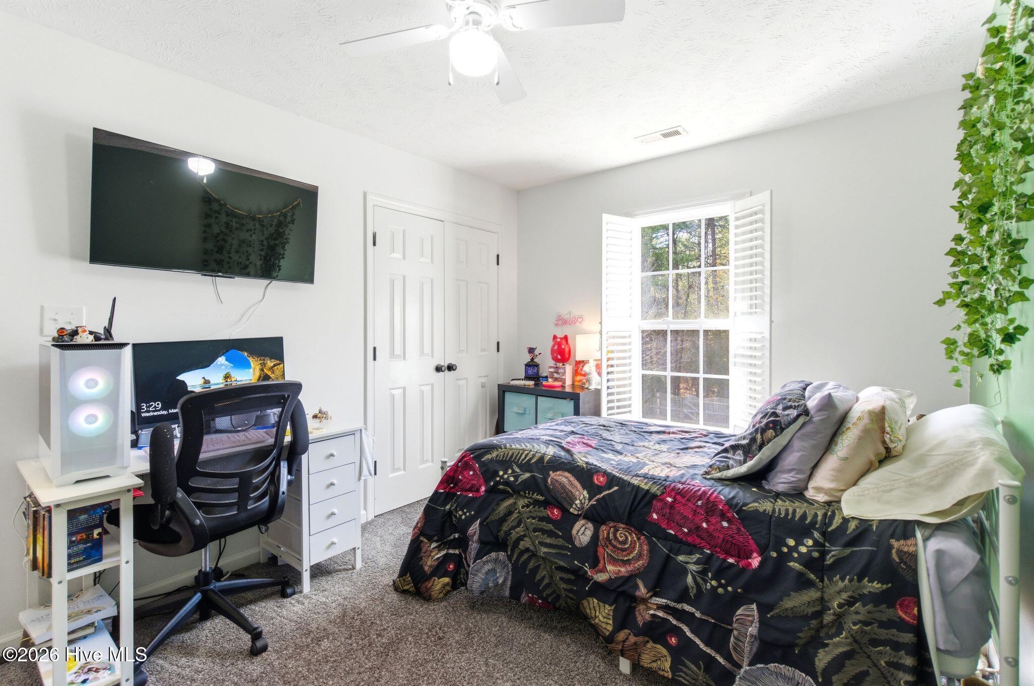 100561408 | Photo 40