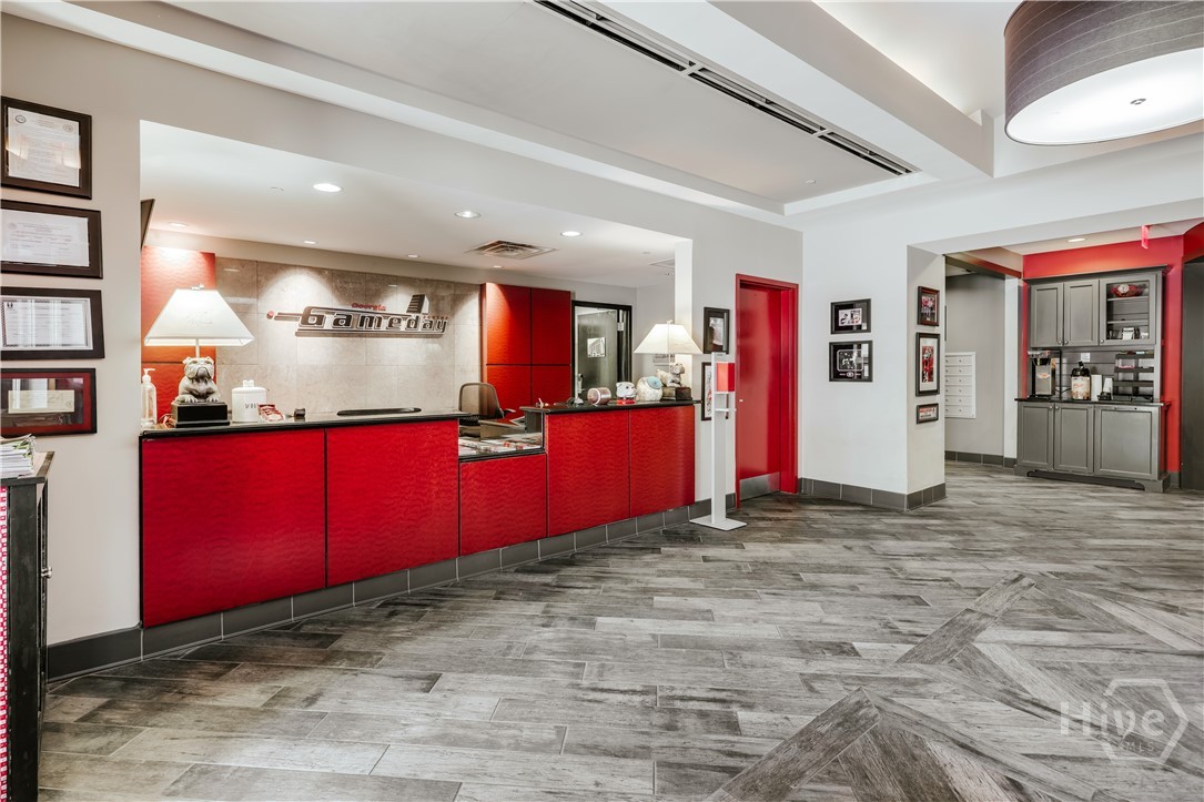 250 W Broad Street 714